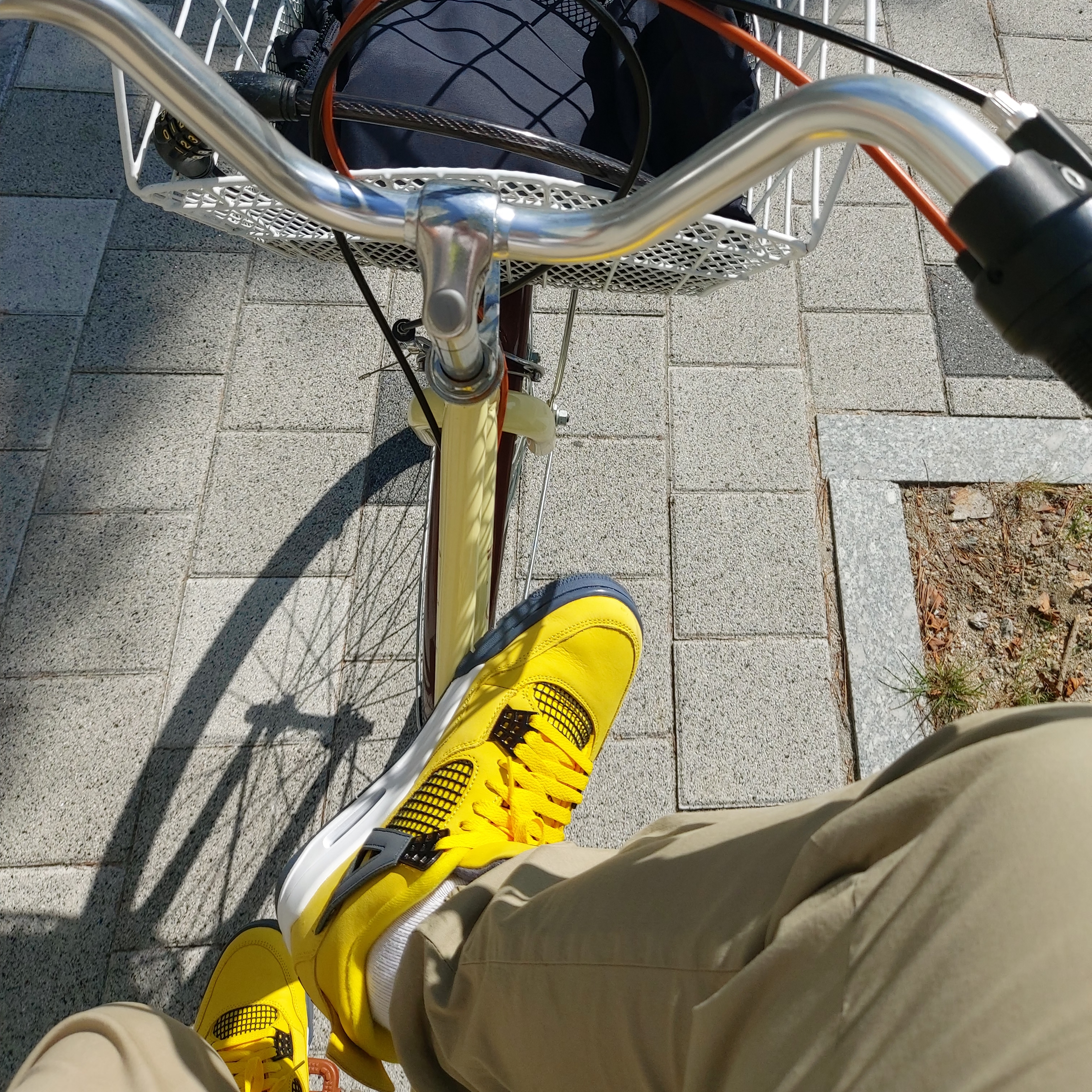 Jordan 4 Retro Tour Yellow 착용 스타일 - 1