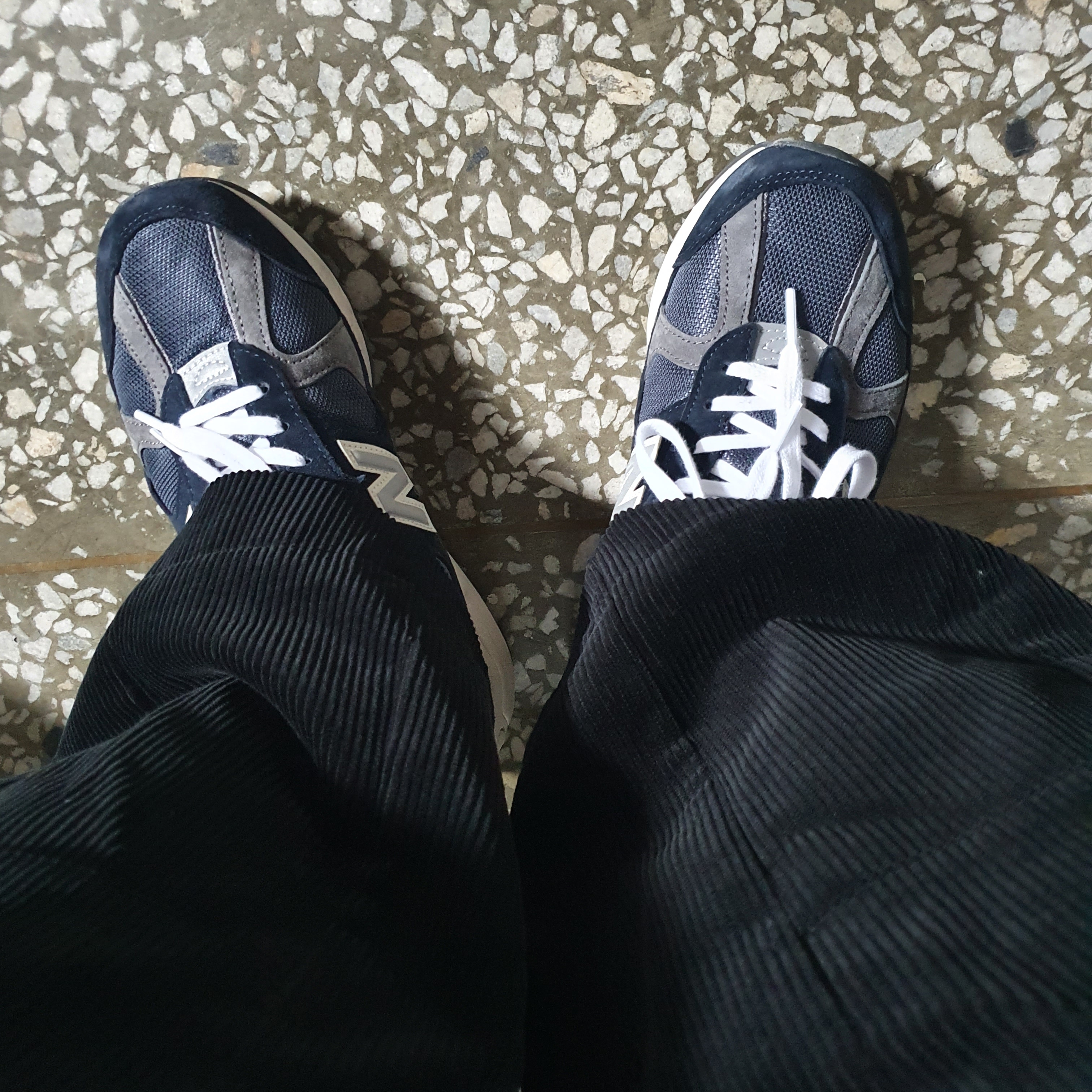 New Balance 878 Navy 착용 스타일