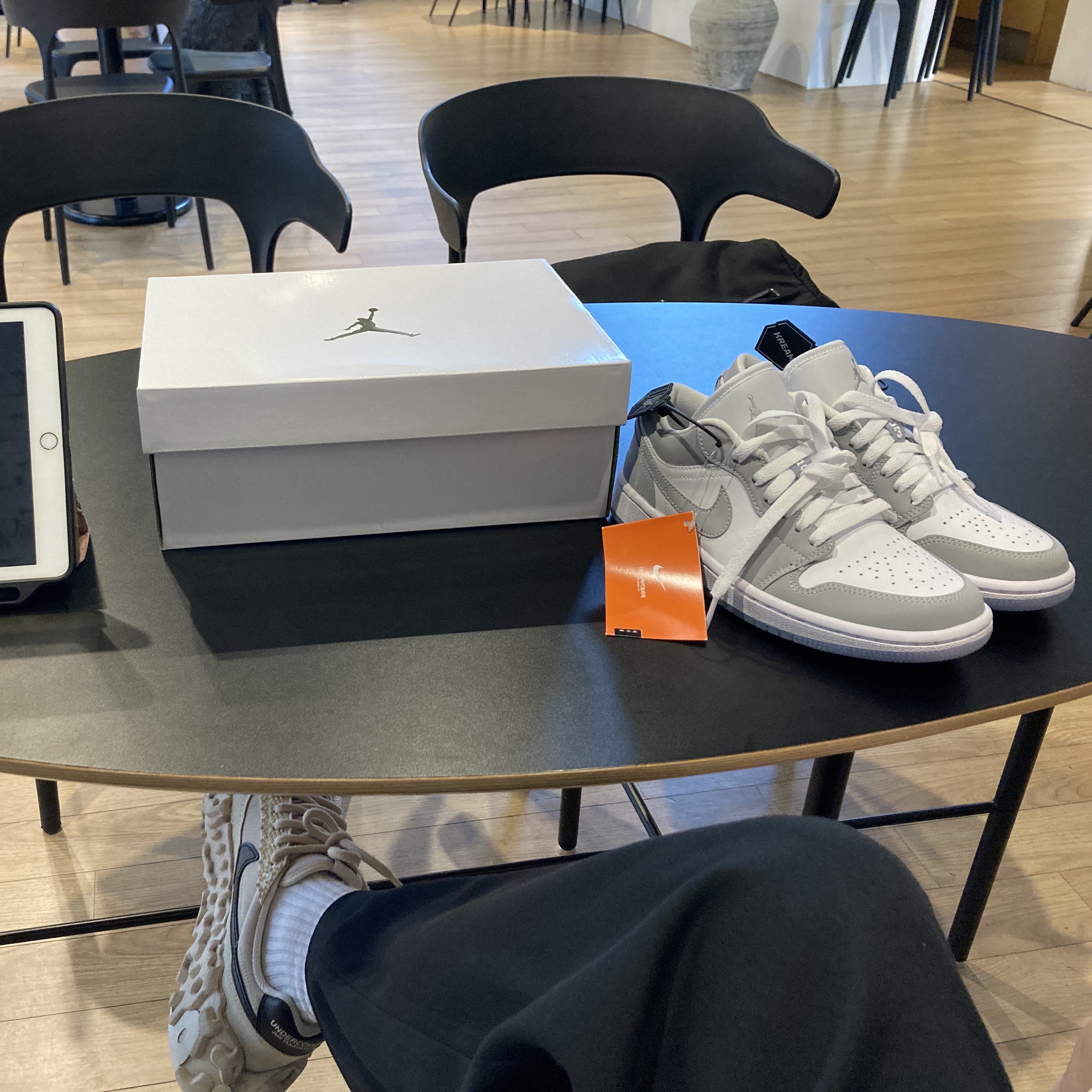 (W) Jordan 1 Low White Wolf Grey, Nike x Undercover Overbreak SP Overcast 착용 스타일 - 2