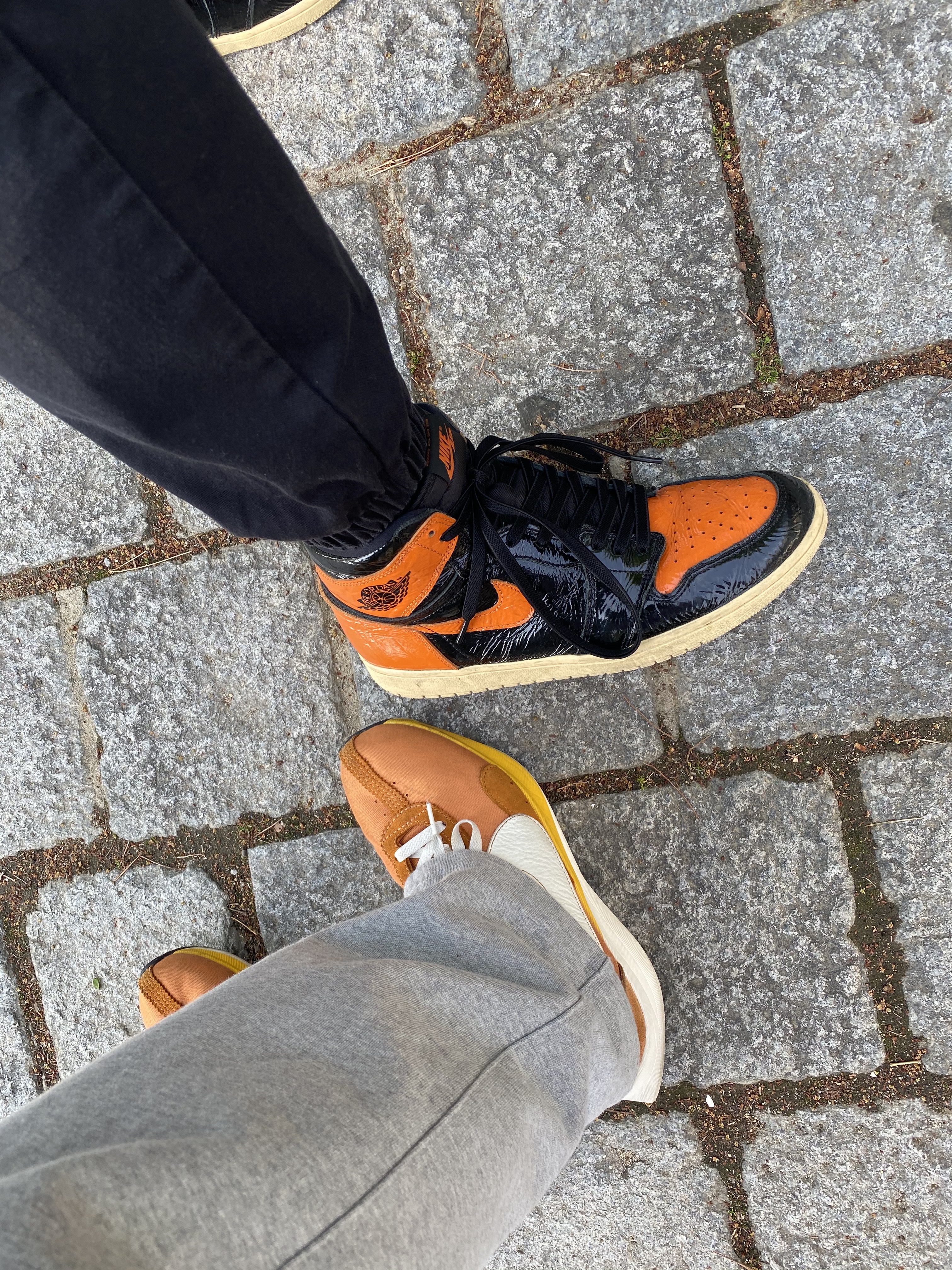 Nike Moon Racer Monarch, Jordan 1 Retro High Shattered Backboard 3.0 착용 스타일 - 2