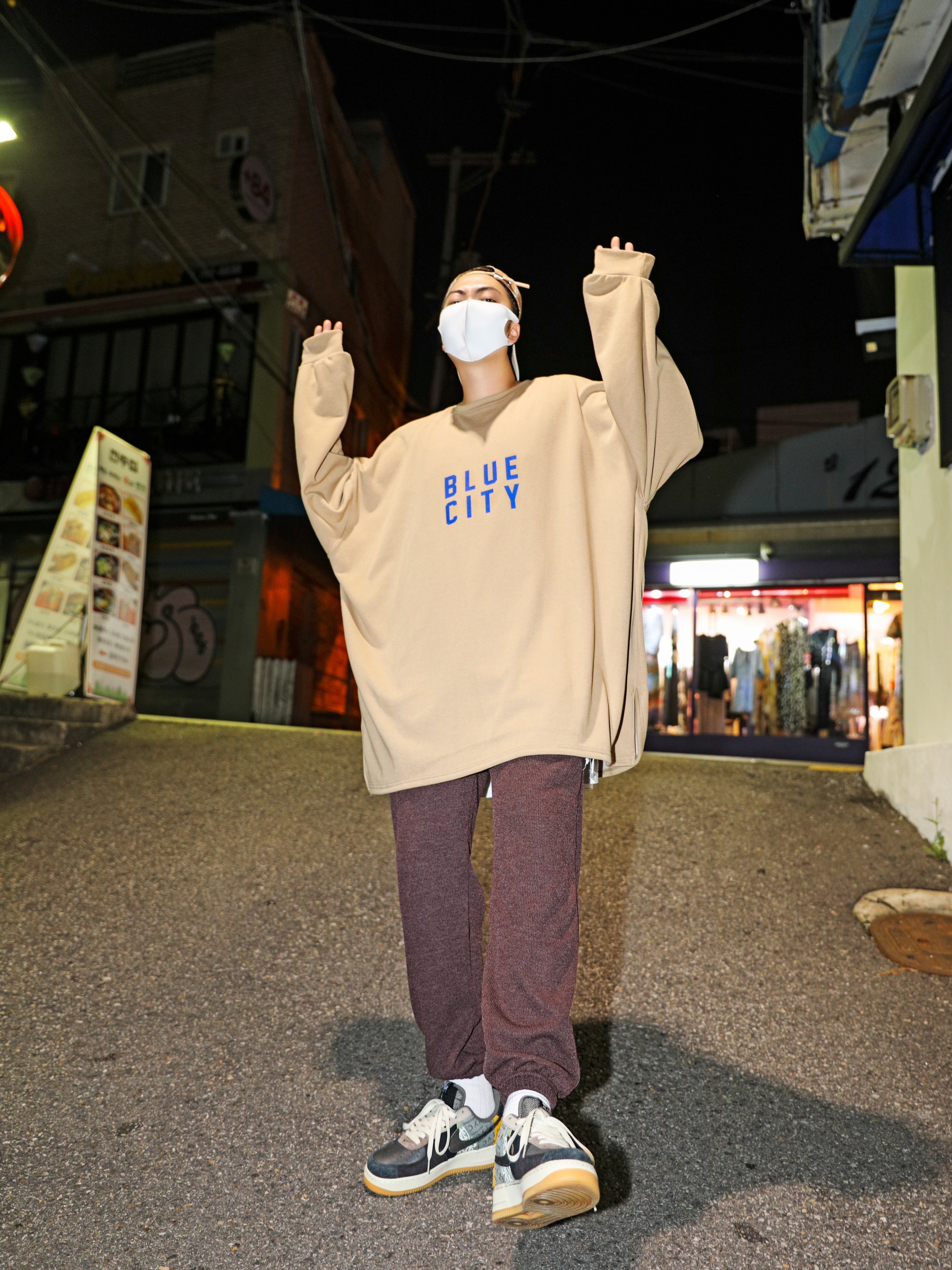 Nike x Travis Scott Air Force 1 Low Cactus Jack 착용 스타일