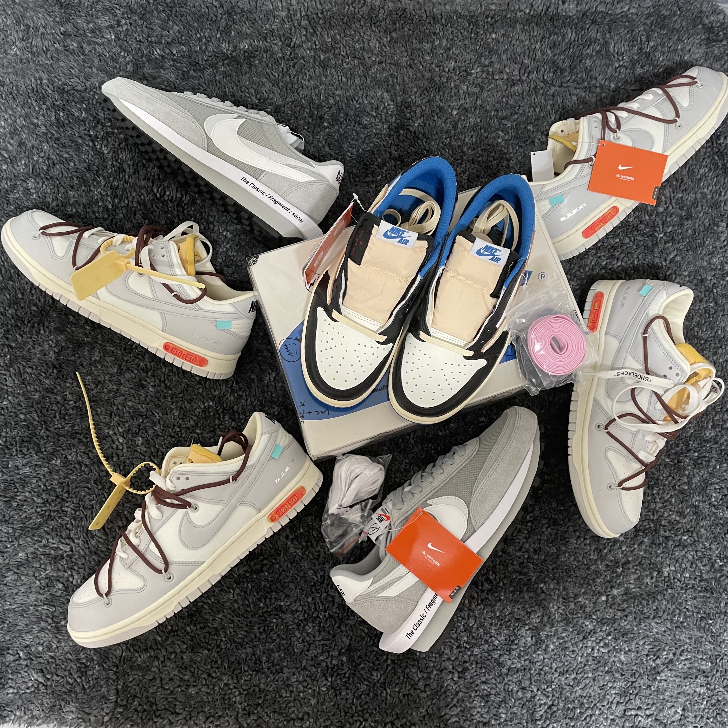 Nike x Off-White Dunk Low The 50 - Lot 46, Jordan 1 x Travis Scott x Fragment Retro Low OG SP Military Blue 착용 스타일