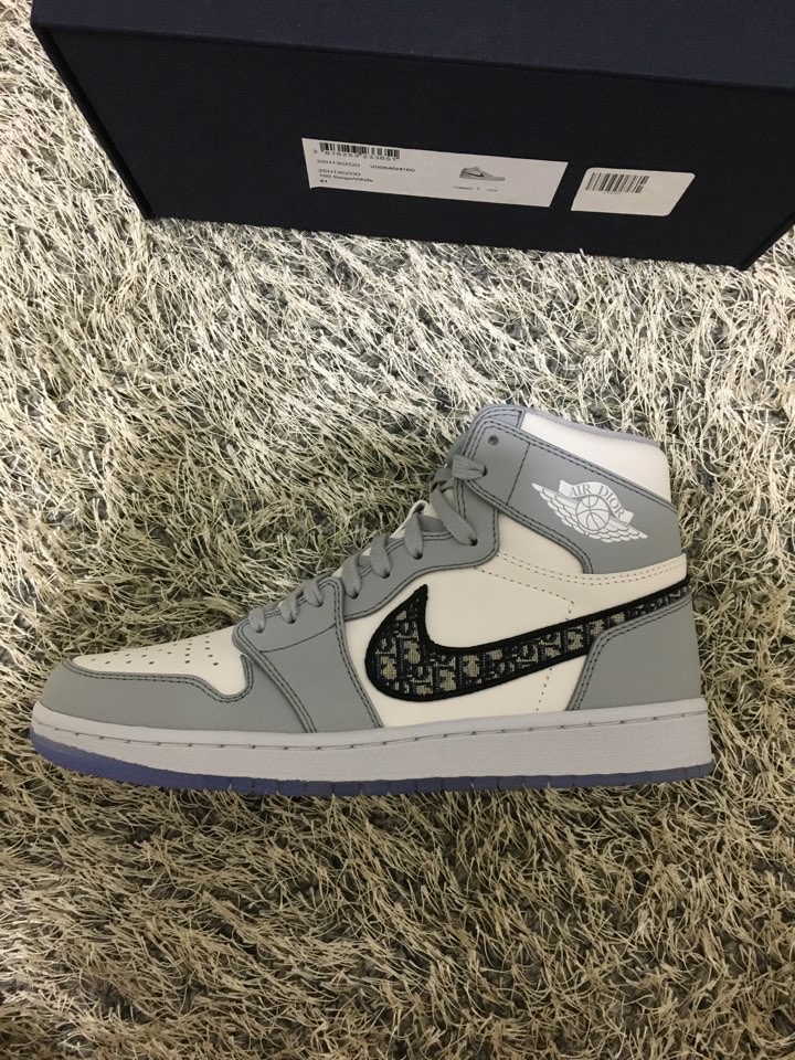 Jordan 1 x Dior High OG 착용 스타일 - 3