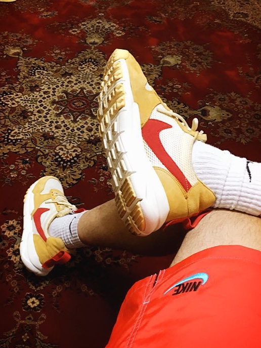 (TD) Nike x Tom Sachs Mars Yard, Nike x Tom Sachs Mars Yard Shoe 2.0 Space Camp 착용 스타일 - 3