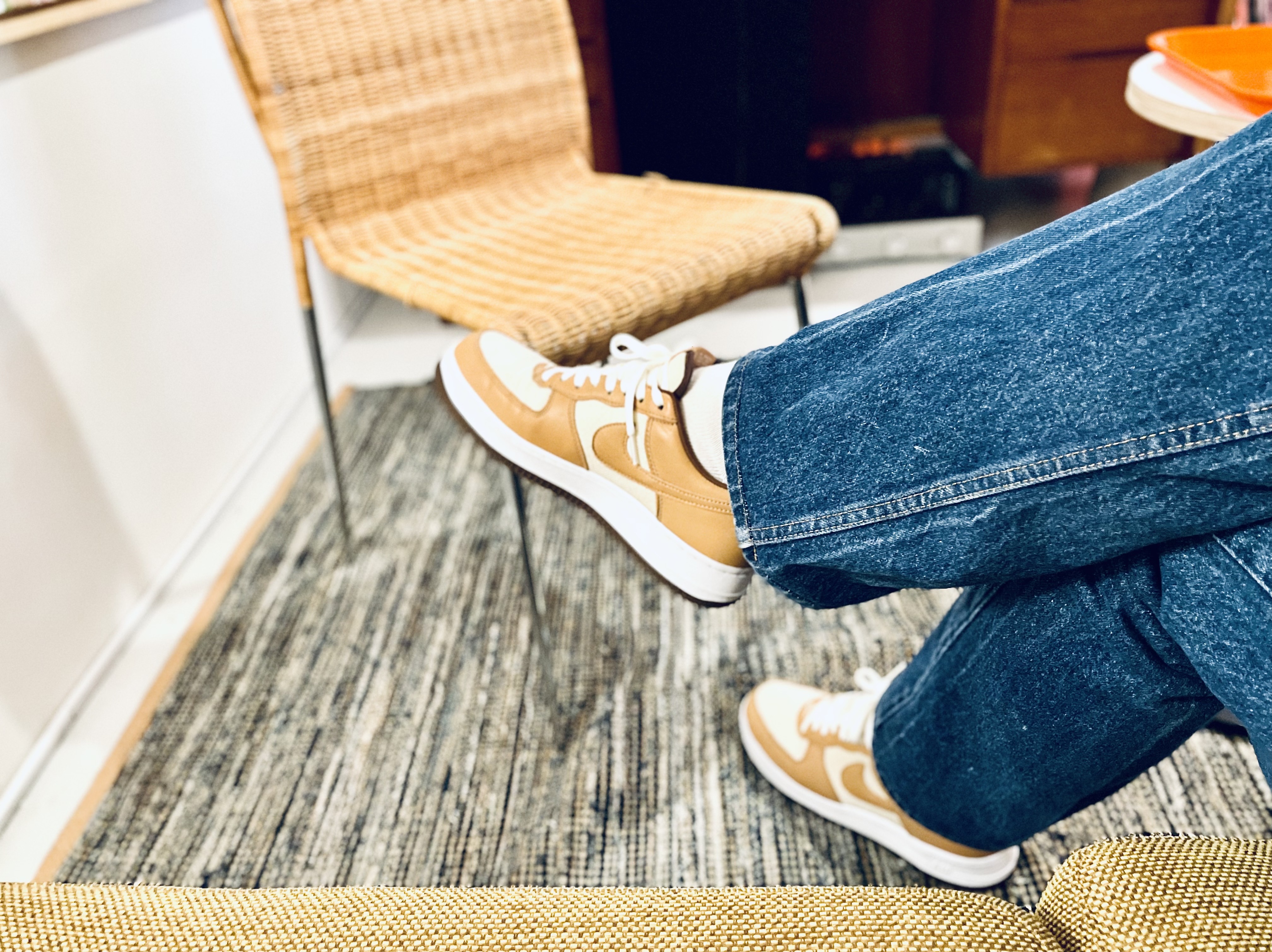 Nike Air Force 1 Low QS Acorn 2021 착용 스타일