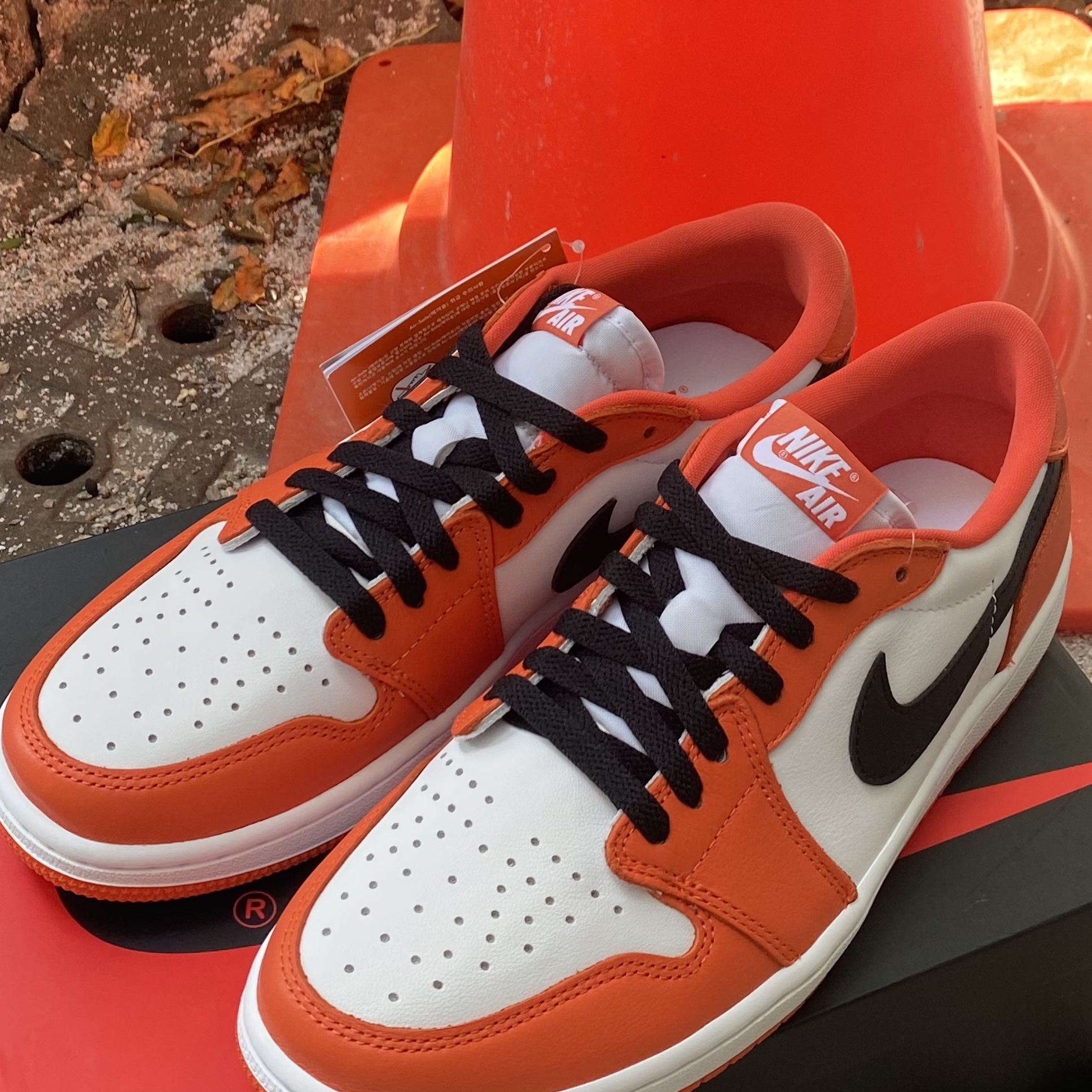 Jordan 1 Low OG Starfish 착용 스타일