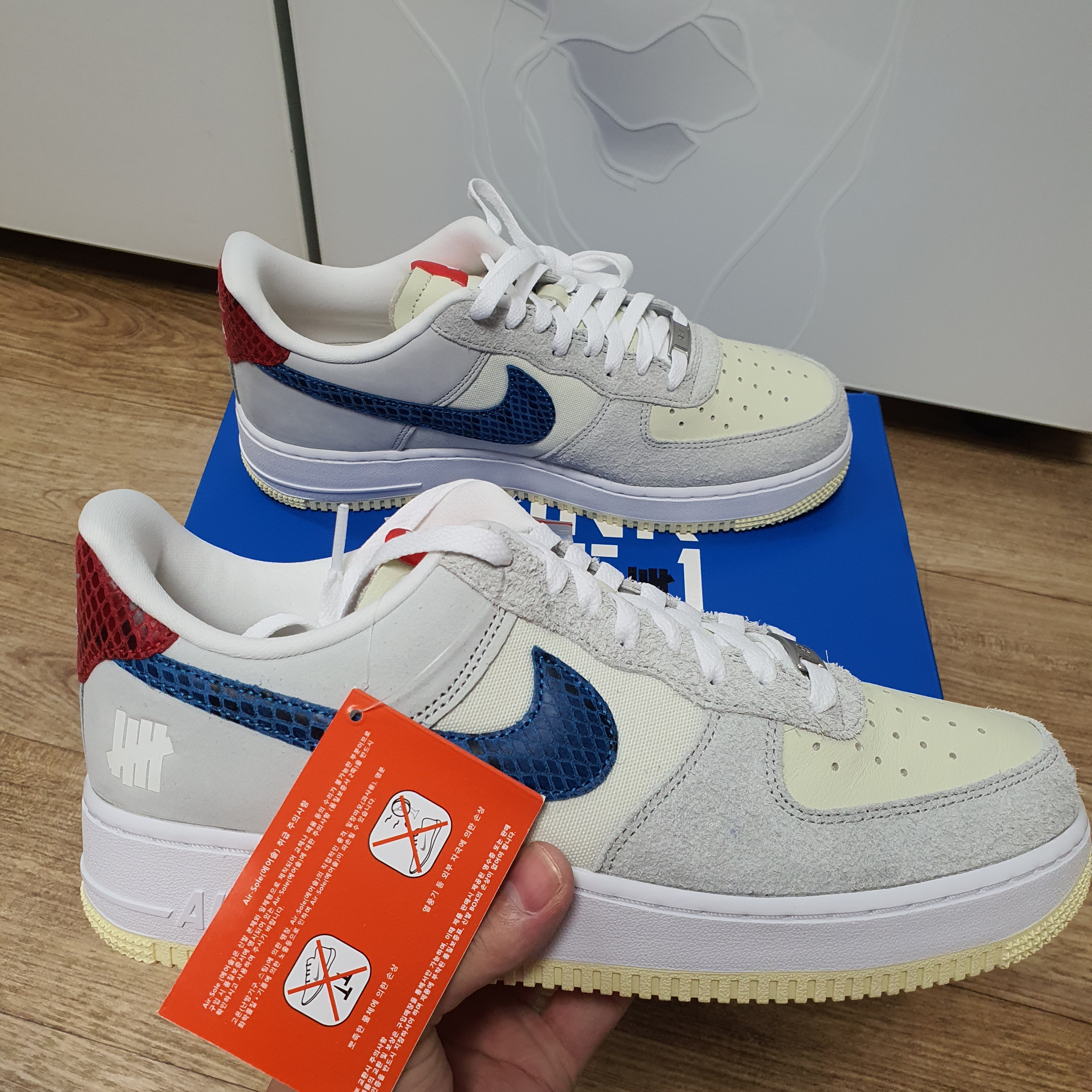 Nike x Undefeated Air Force 1 Low SP 5 On It 착용 스타일 - 3
