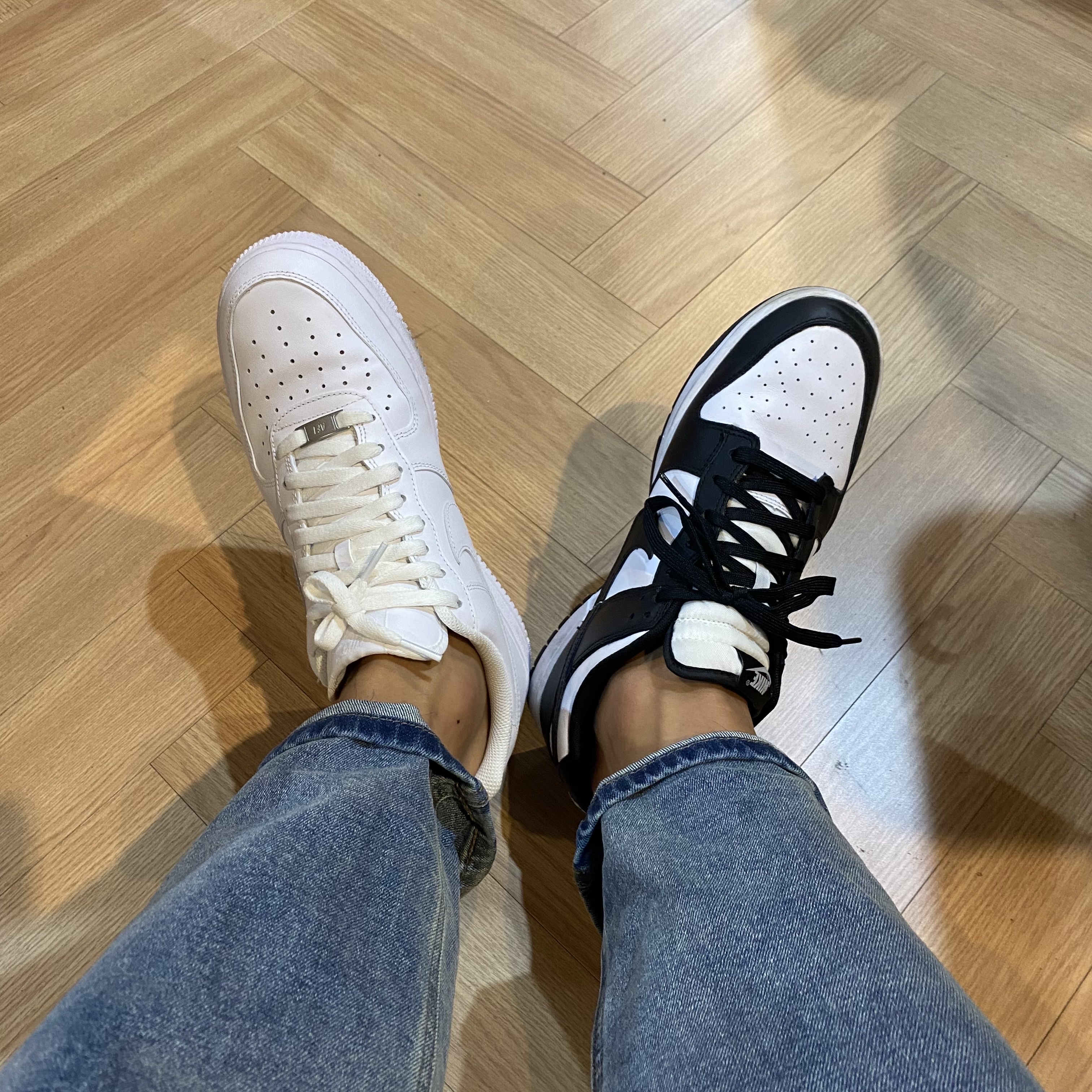 Nike Dunk Low Retro Black, Nike Air Force 1 '07 Low White 착용 스타일
