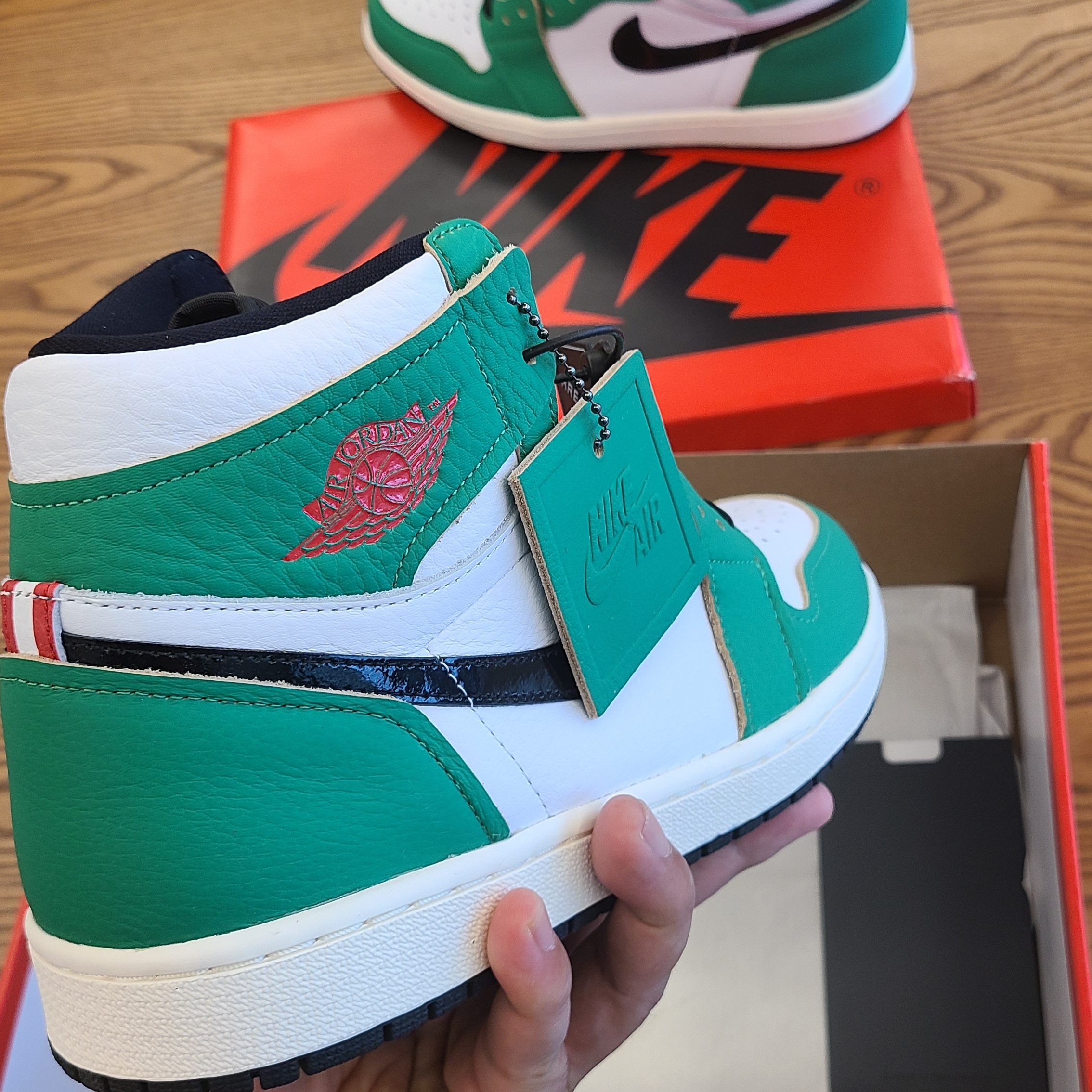 (W) Jordan 1 Retro High OG Lucky Green 착용 스타일
