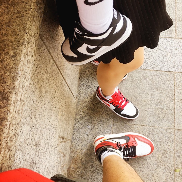 Jordan 1 x Off-White Retro High Chicago The Ten, Supreme Bandana Box Logo T-Shirt Red - 19FW 착용 스타일 - 4
