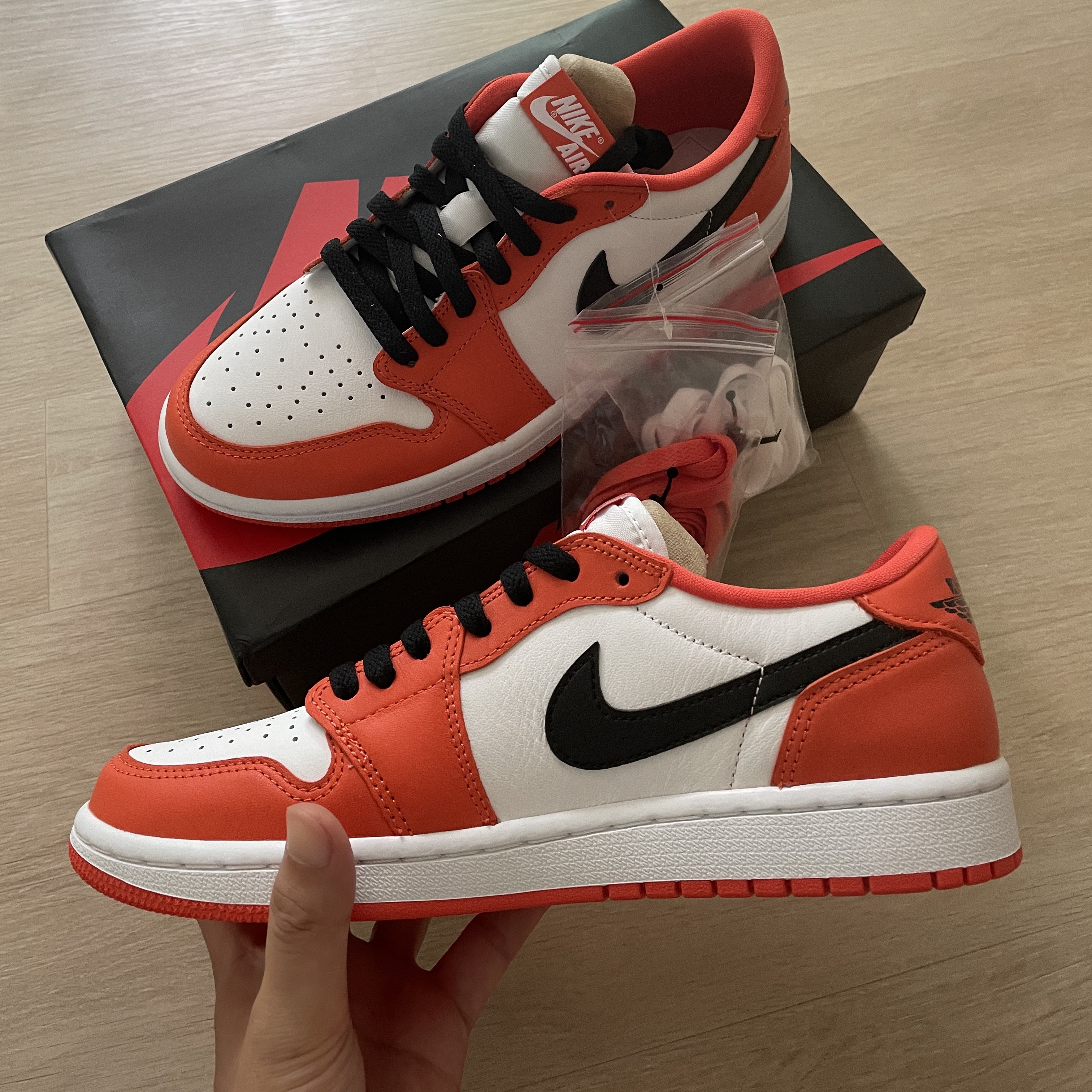 (W) Jordan 1 Low OG Starfish 착용 스타일 - 2