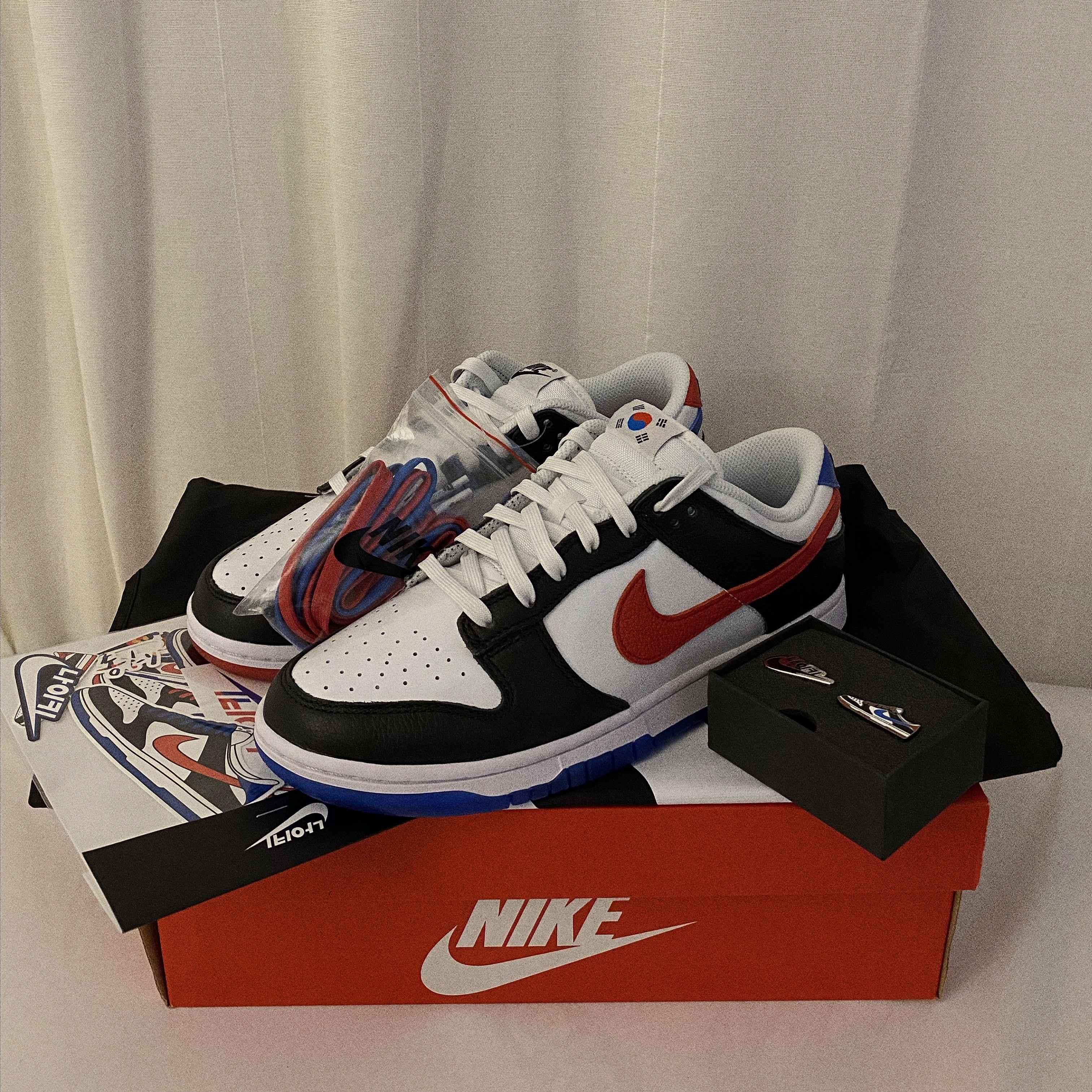 Nike Dunk Low SE Seoul (With Special Gift) 착용 스타일 - 1