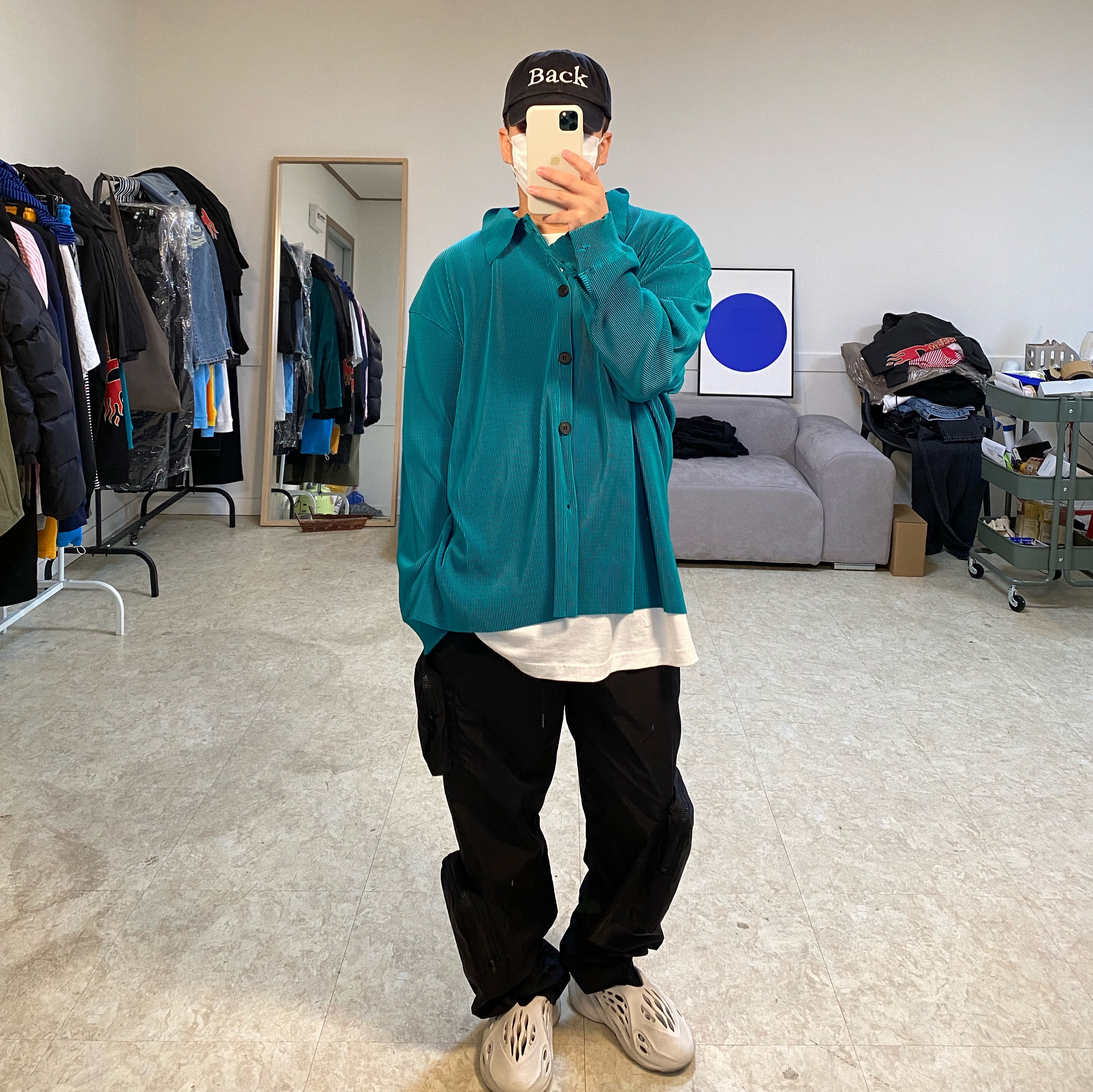 Adidas Yeezy Foam RNNR Ararat 착용 스타일