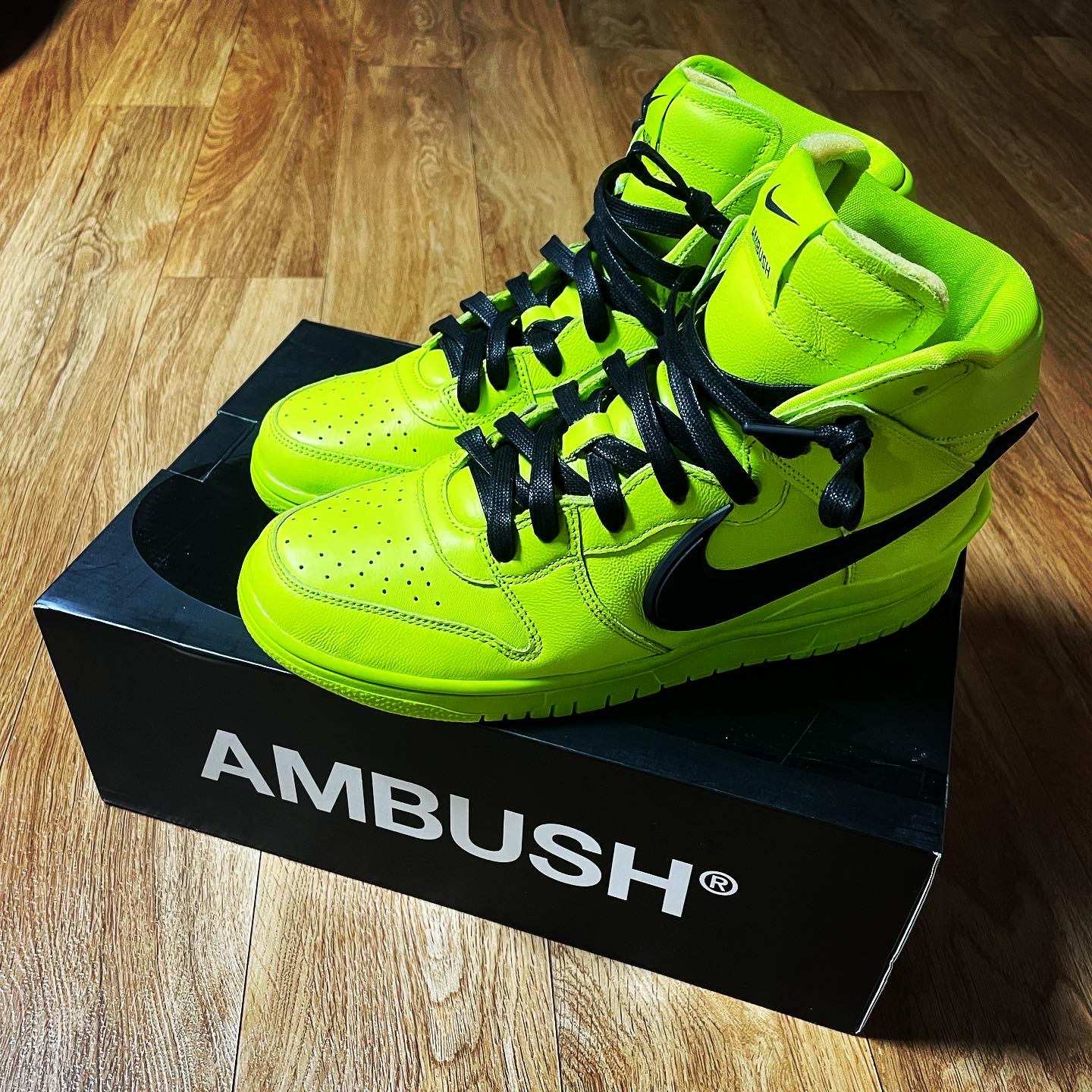 Nike x Ambush Dunk High Flash Lime 착용 스타일 - 1