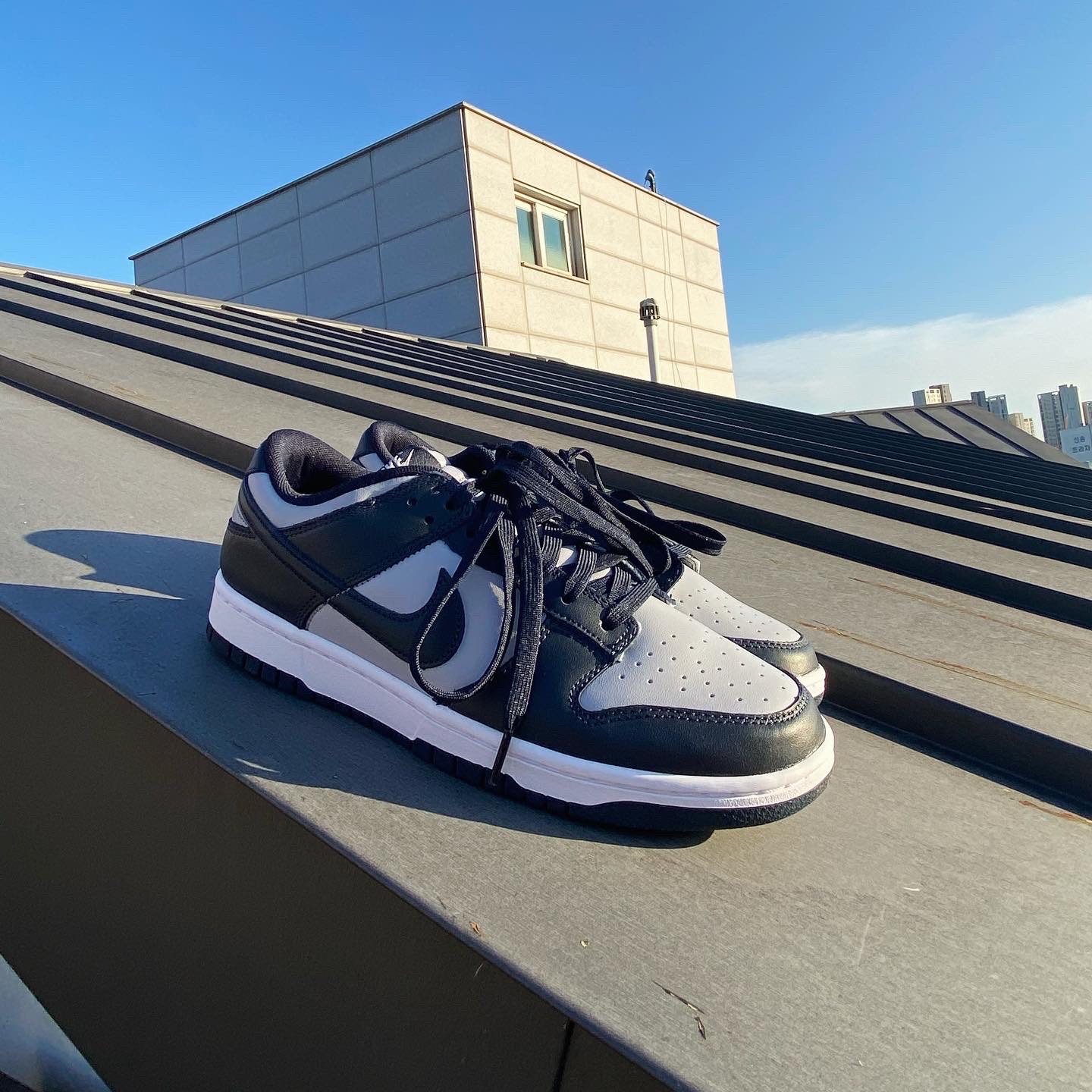Nike Dunk Low Retro Championship Grey 착용 스타일 - 2