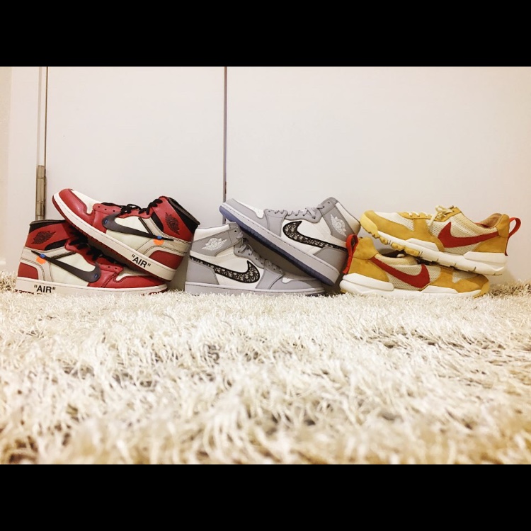 Jordan 1 x Dior High OG, Jordan 1 x Off-White Retro High University Blue 착용 스타일 - 3