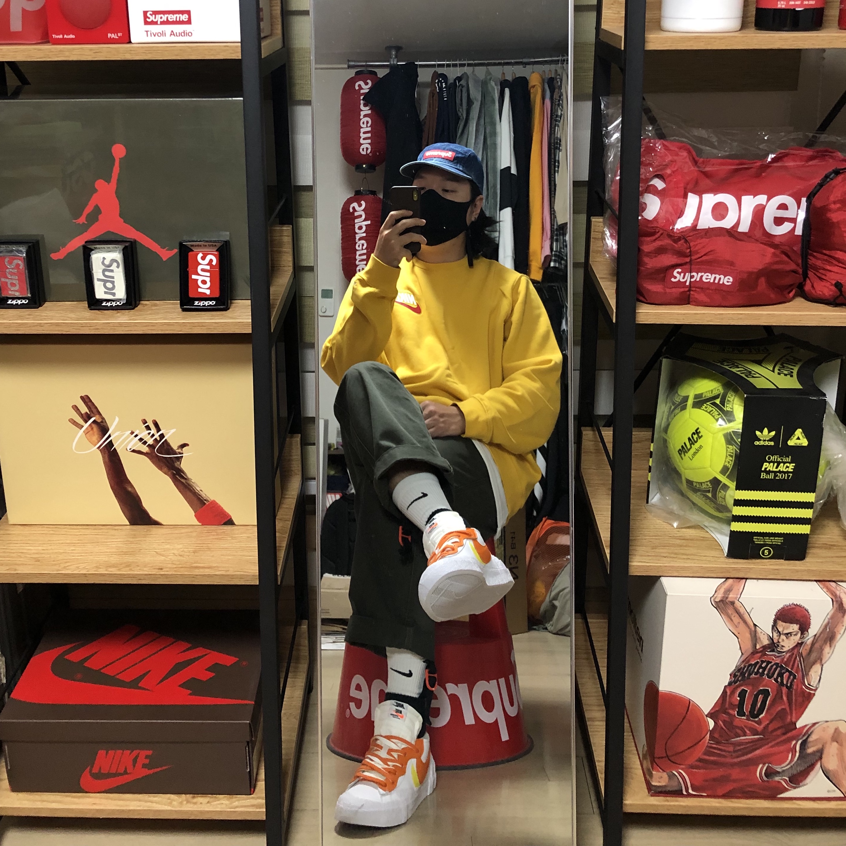 Supreme x Nike Crewneck Mustard - 18FW, Nike x Sacai Blazer Low Magma Orange 착용 스타일