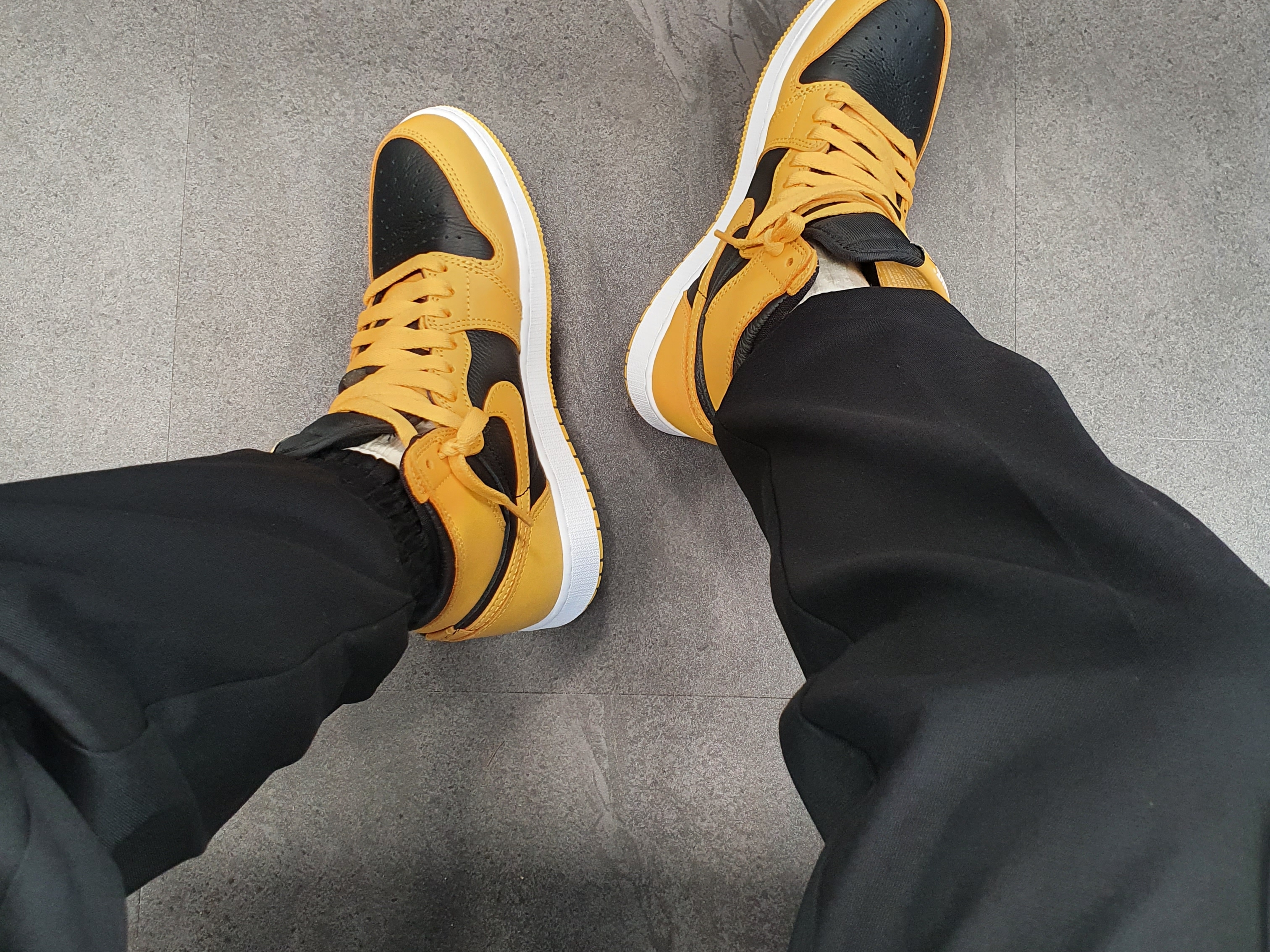 (GS) Jordan 1 Retro High OG Pollen 착용 스타일 - 2