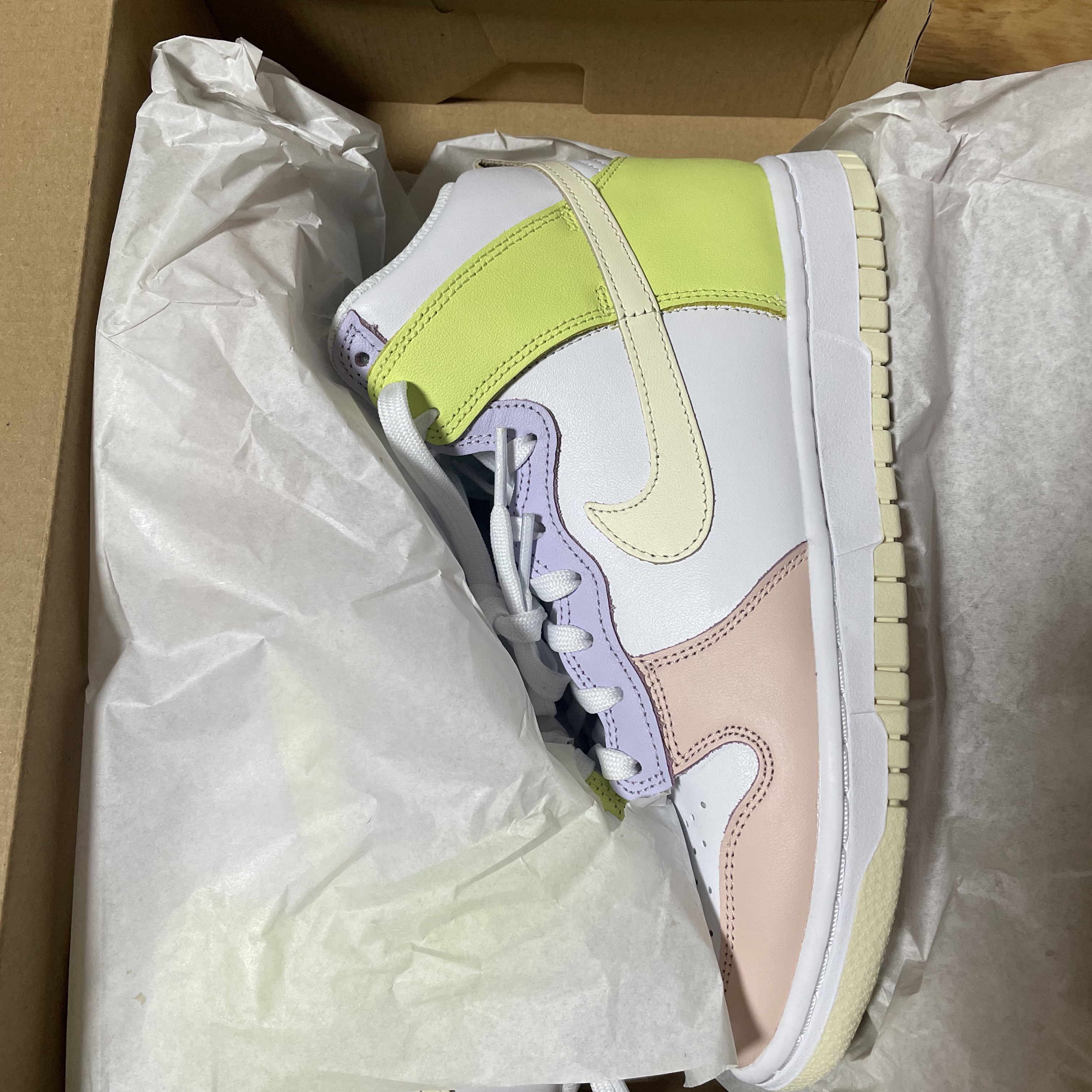 (W) Nike Dunk High Cashmere 착용 스타일 - 1