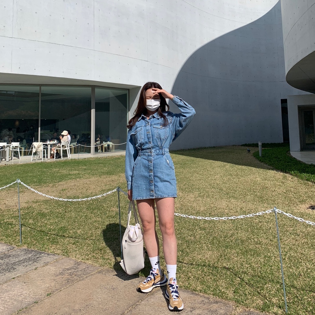 Nike x Sacai VaporWaffle Sesame and Blue Void 착용 스타일