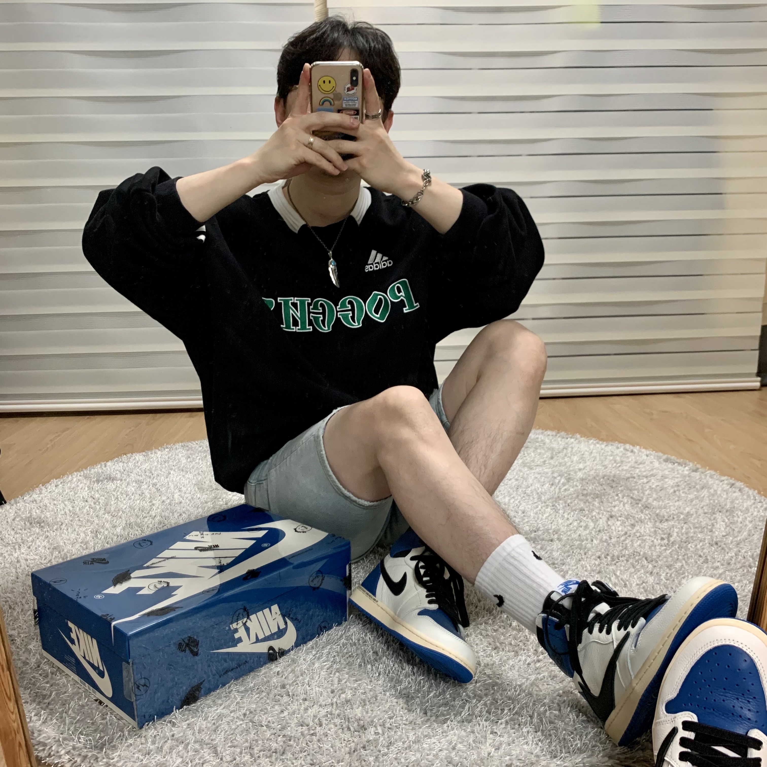 Jordan 1 x Travis Scott x Fragment Retro High OG SP Military Blue 착용 스타일