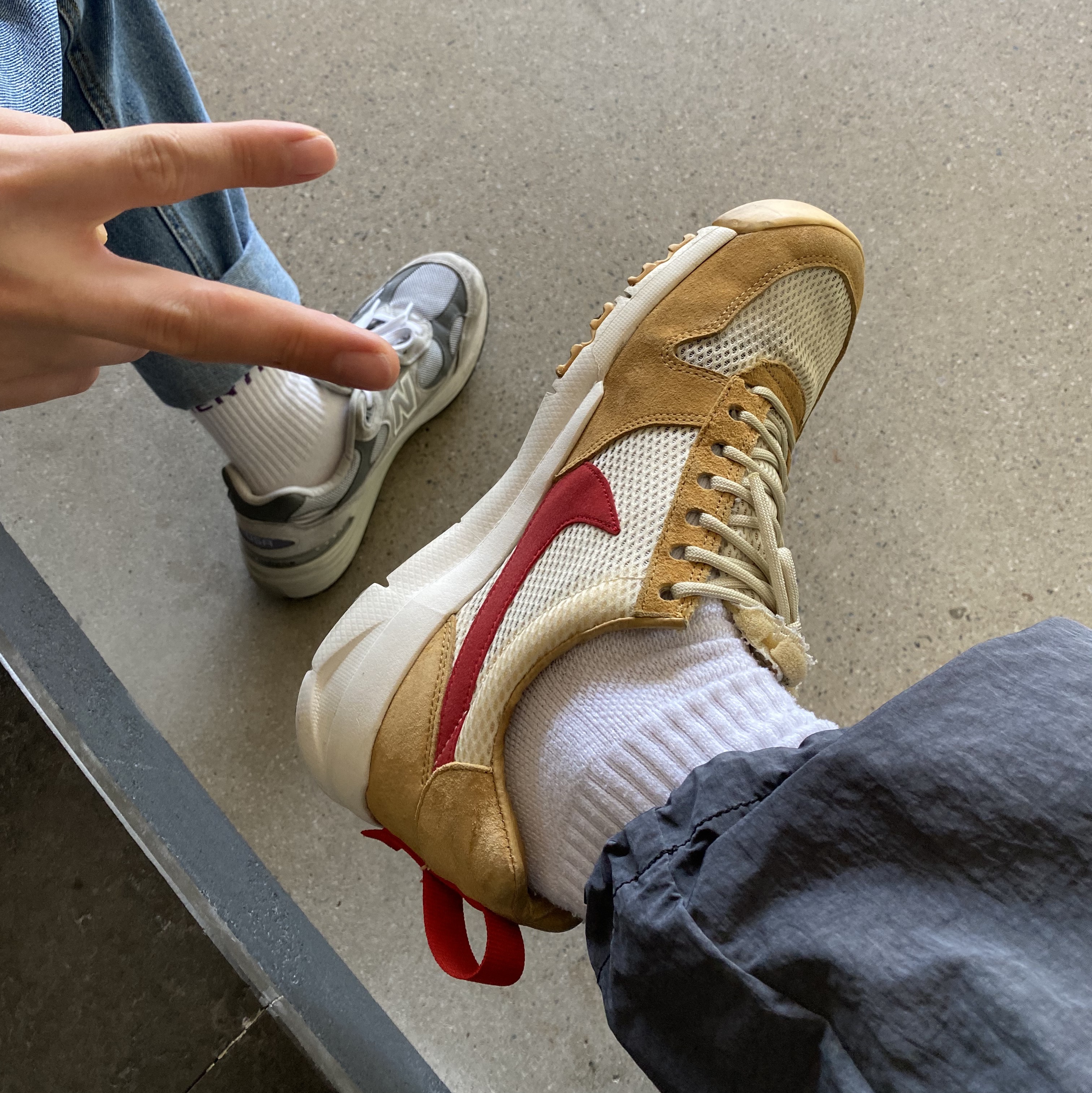 Nike x Tom Sachs Mars Yard Shoe 2.0 Space Camp, New Balance 992 Made in USA Grey - D Standard 착용 스타일
