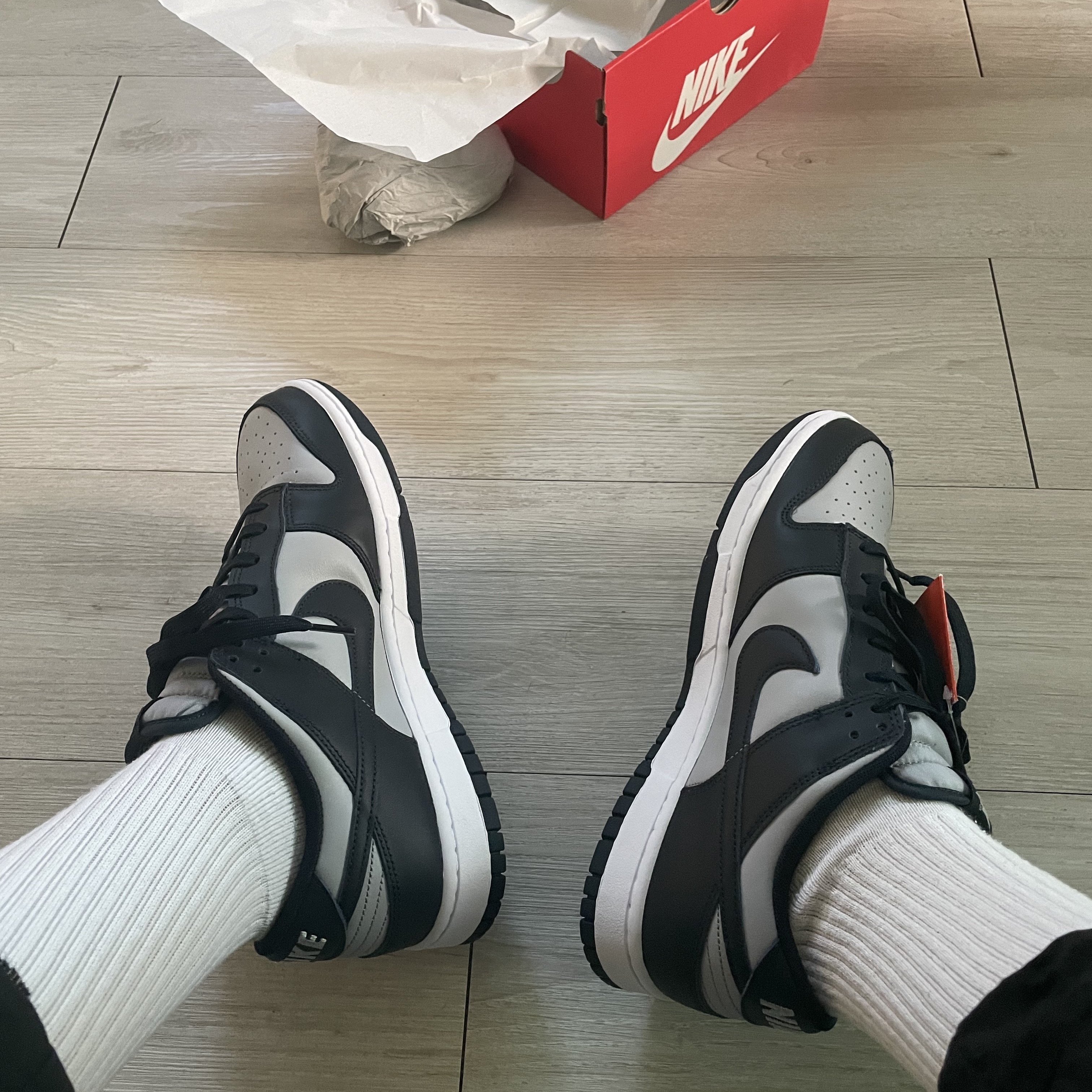 Nike Dunk Low Retro Championship Grey 착용 스타일 - 1