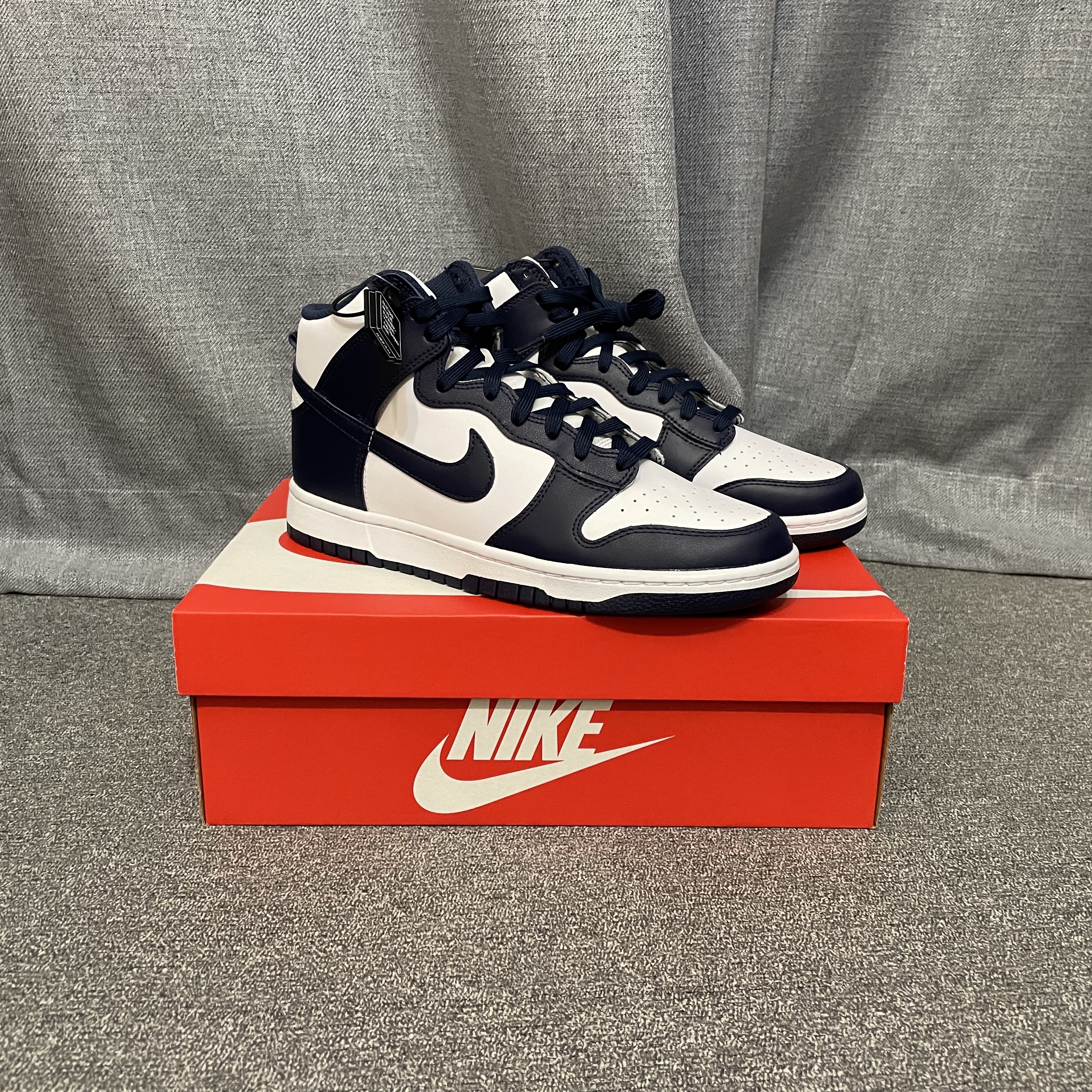 Nike Dunk High Retro Championship Navy 착용 스타일 - 1