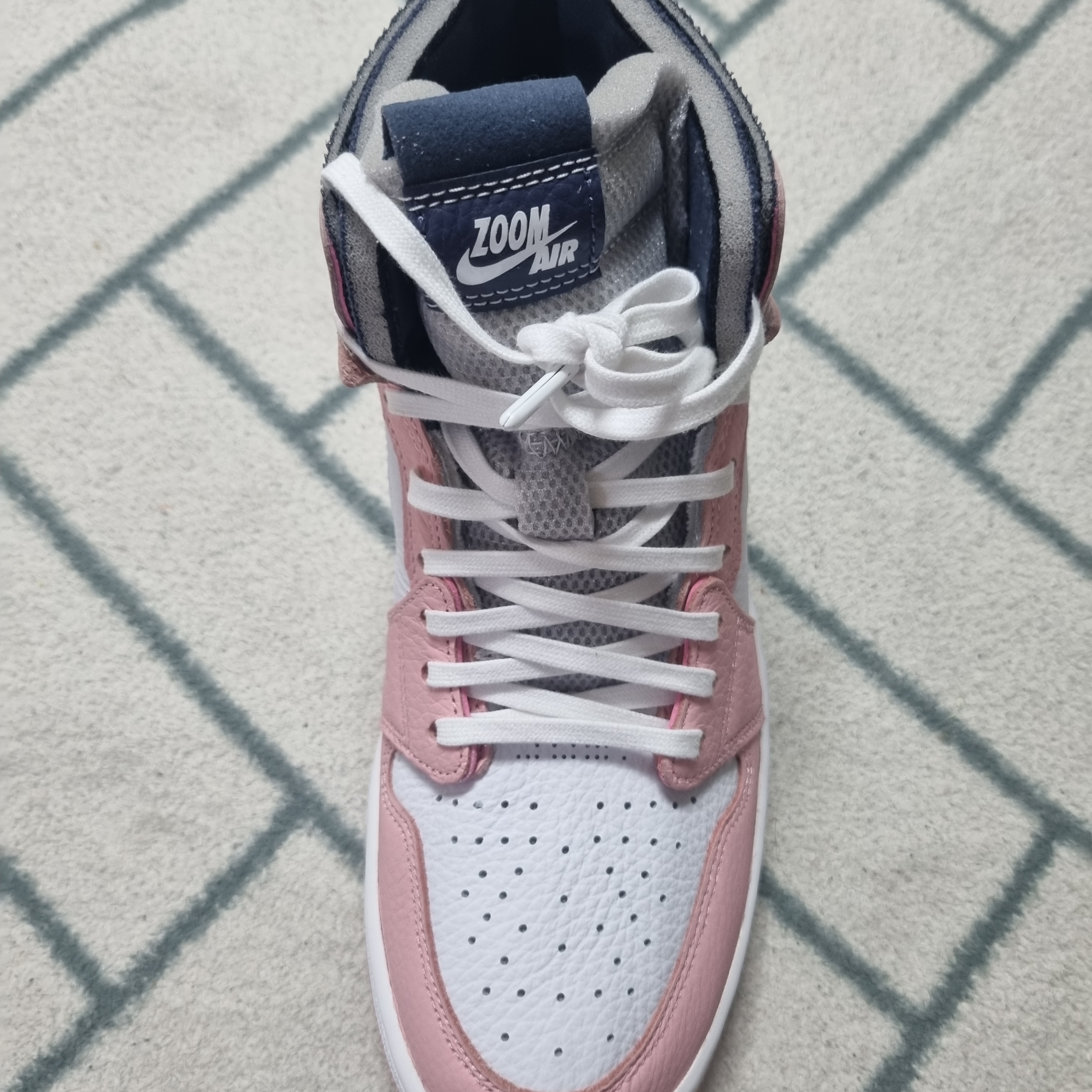 (W) Jordan 1 Zoom Air CMFT Pink Glaze 착용 스타일 - 1