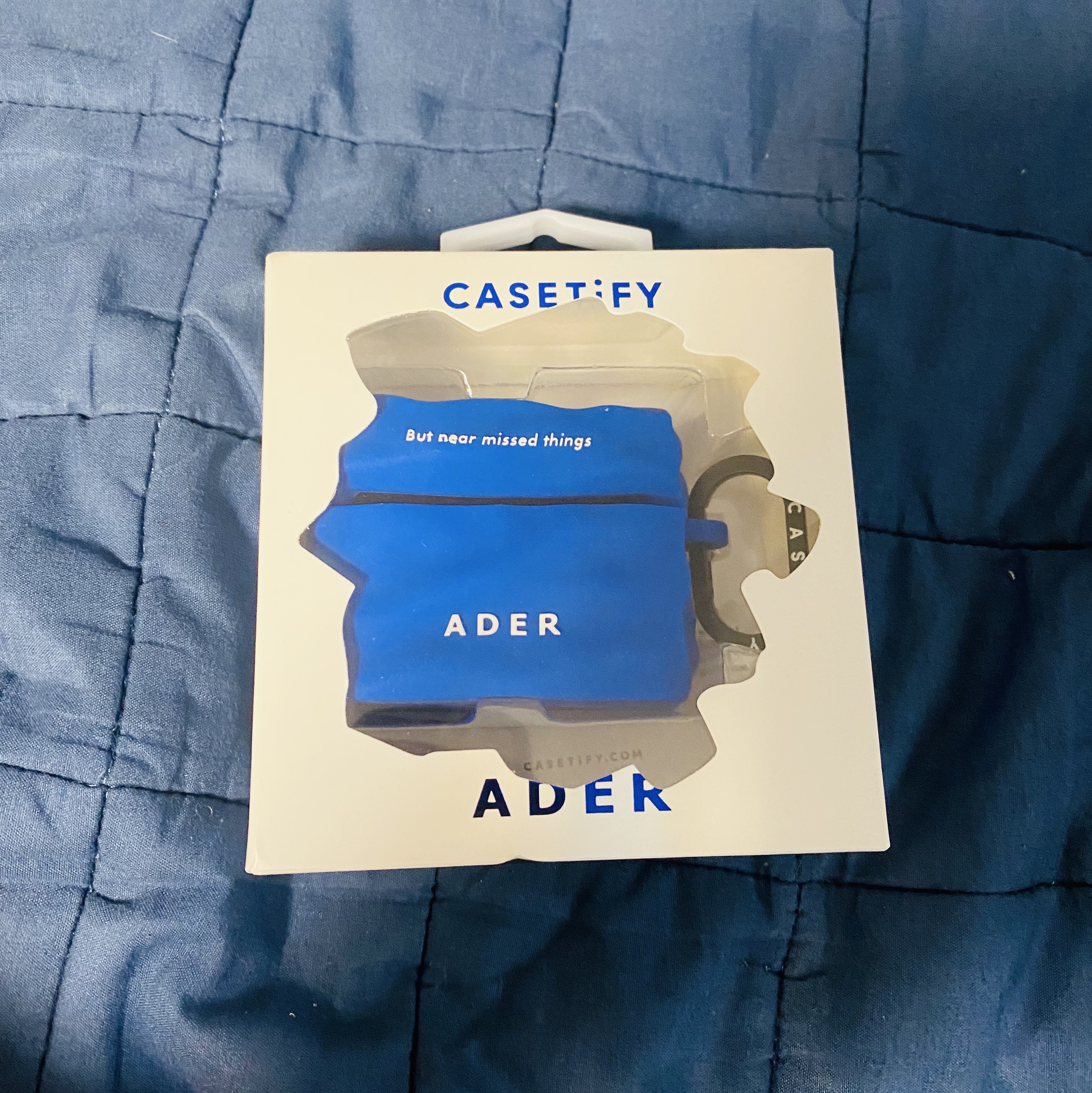 Casetify x Ader Error AirPods Pro Case 착용 스타일