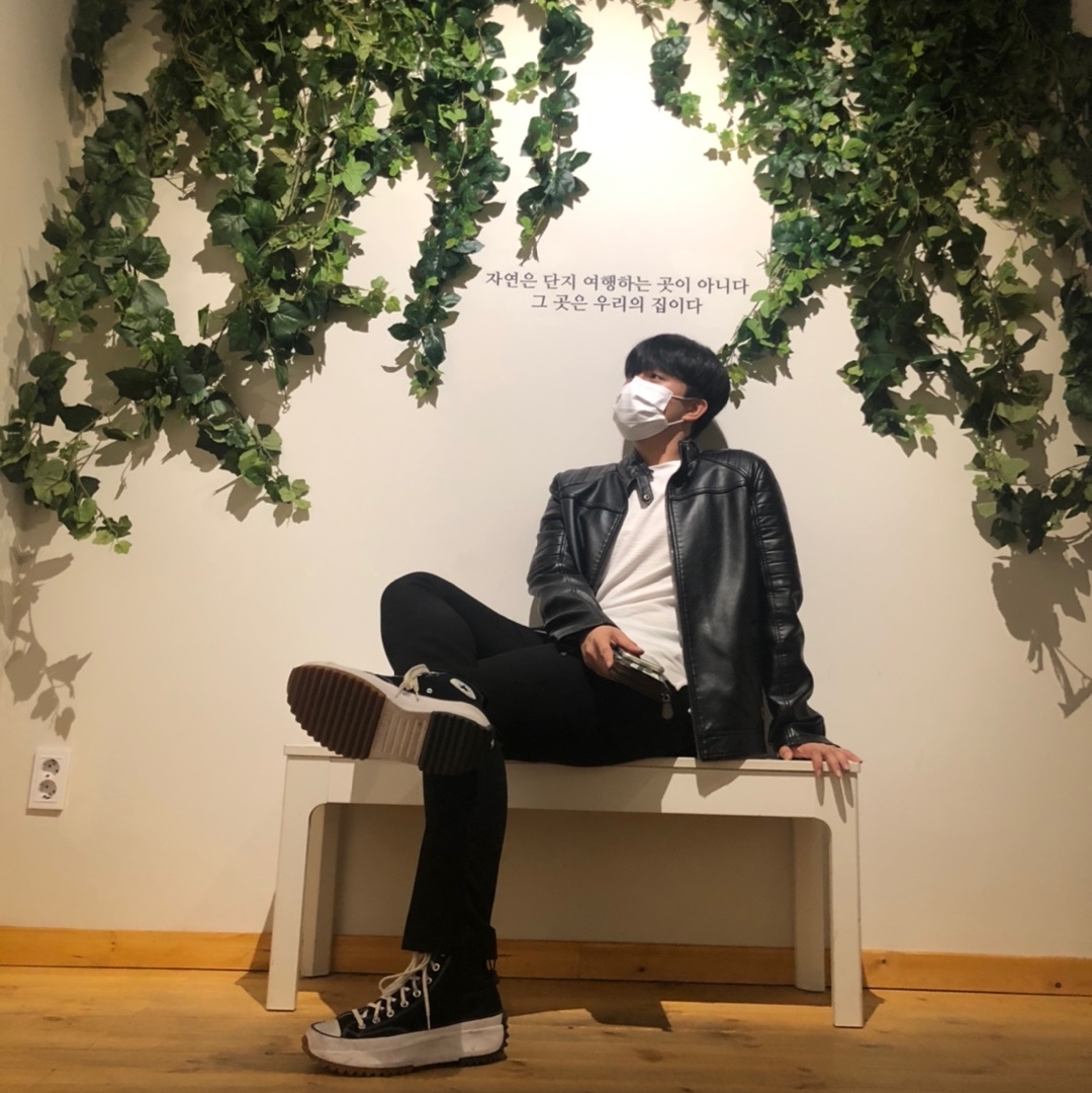 Converse Run Star Hike Hi Black White Gum 착용 스타일