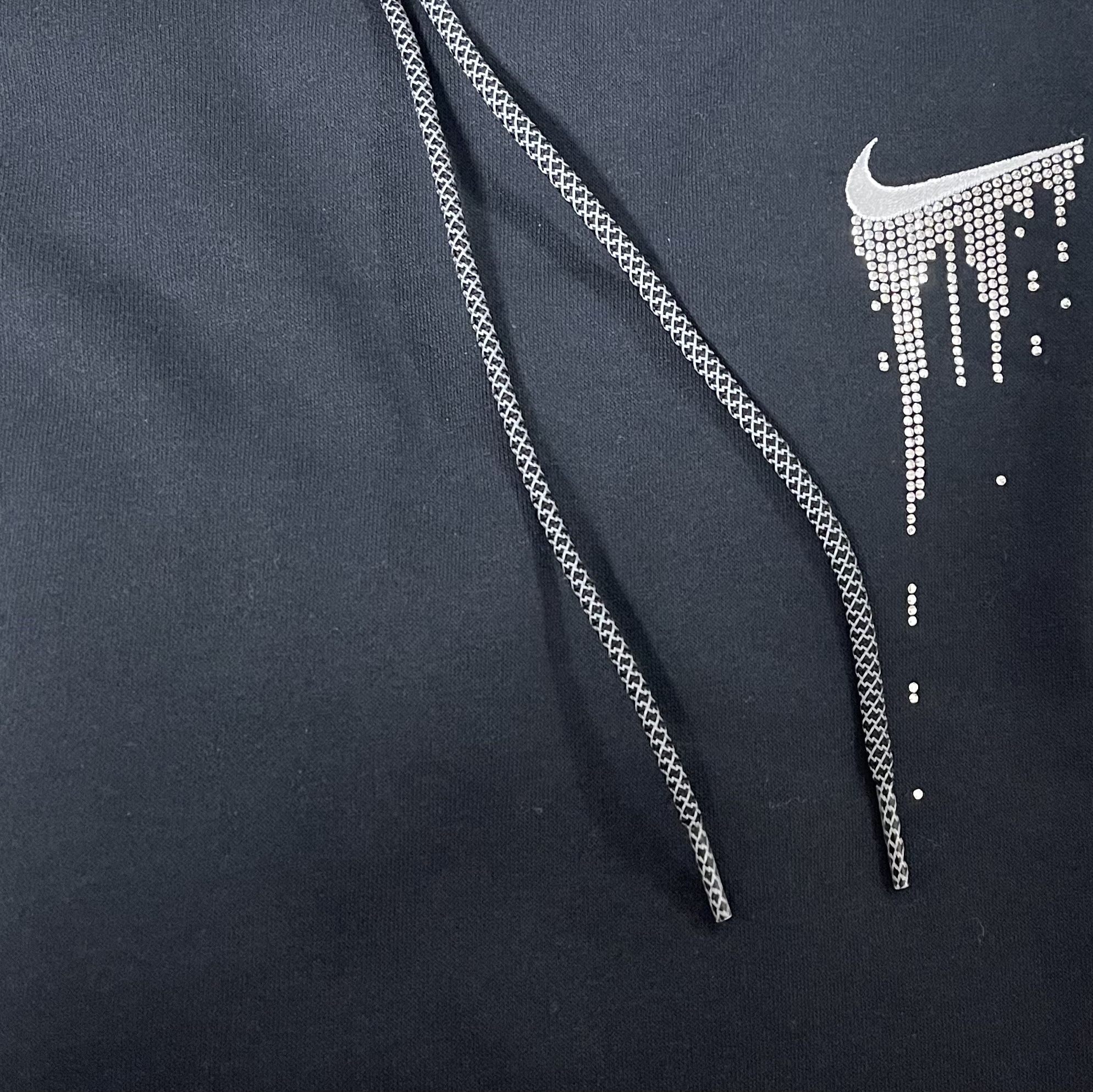 Nike NRG Solo Swoosh Fleece Hoodie Black White - US/EU 착용 스타일