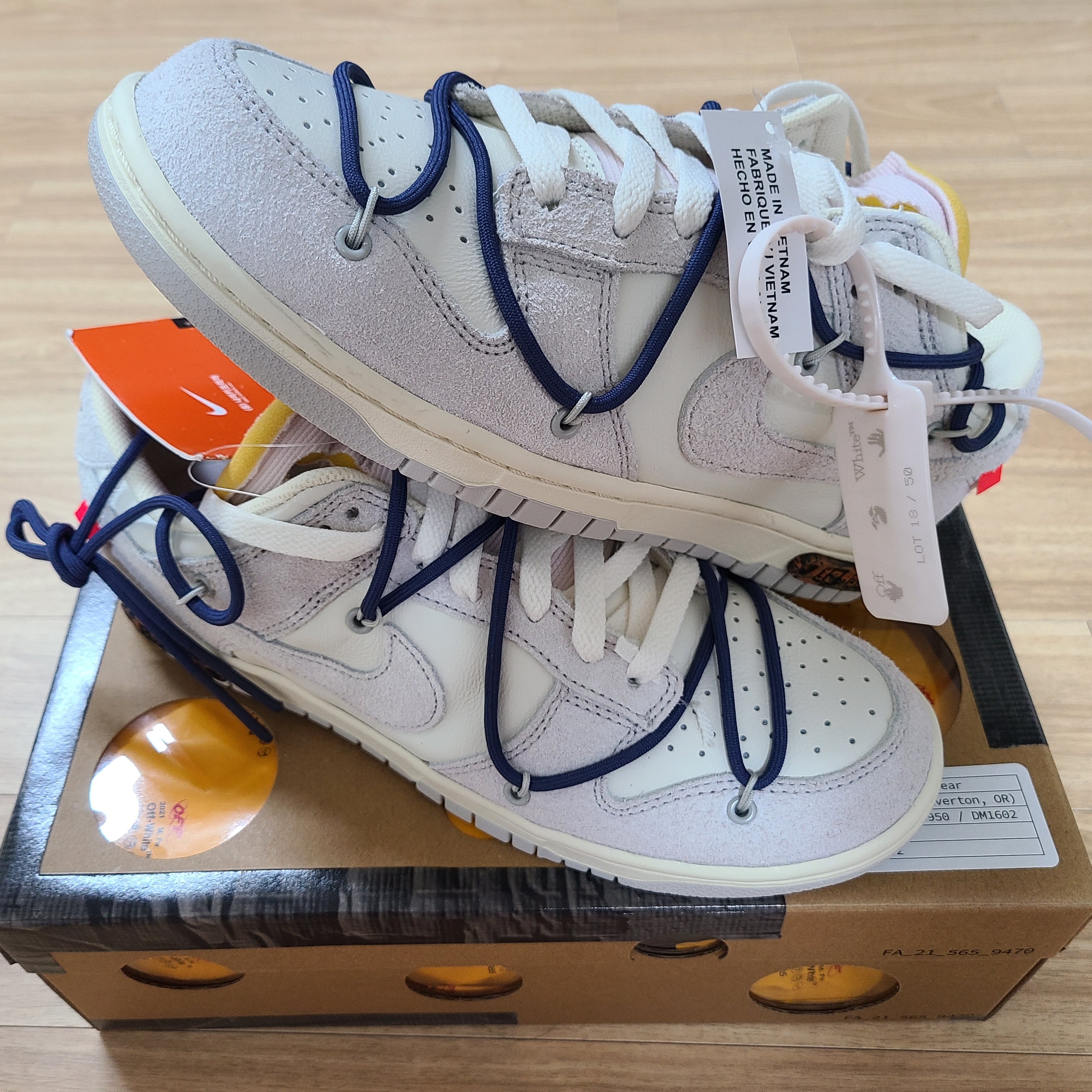 Nike x Off-White Dunk Low The 50 - Lot 18 착용 스타일
