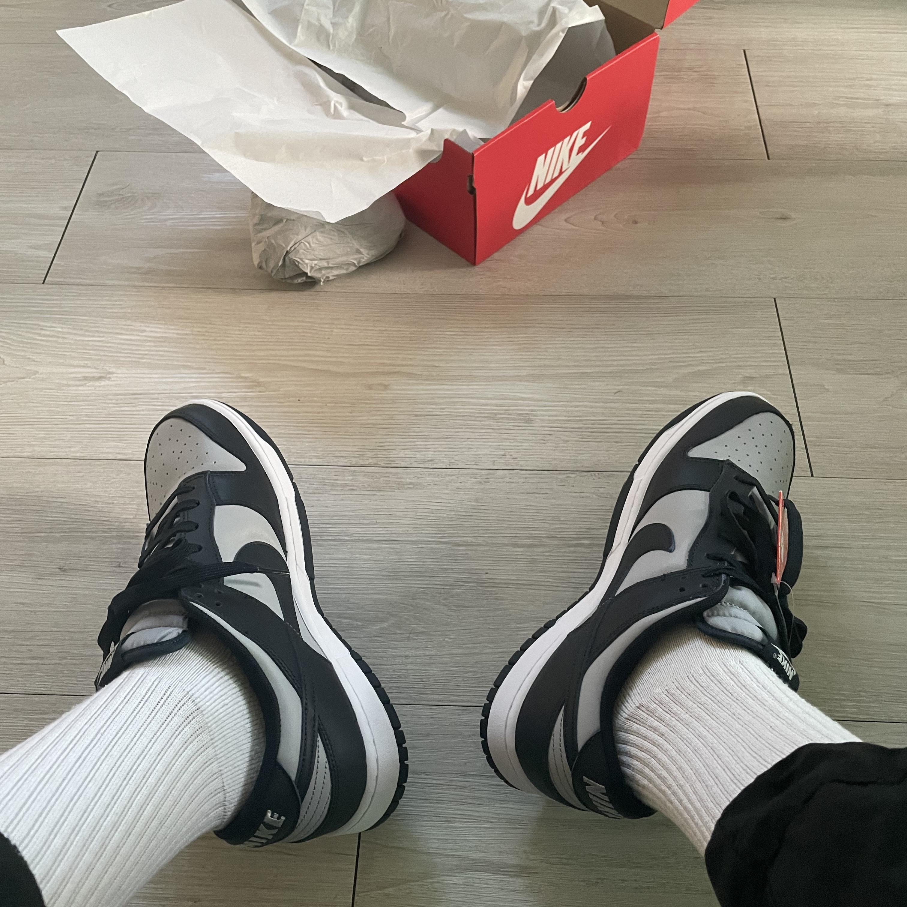 Nike Dunk Low Retro Championship Grey 착용 스타일 - 2
