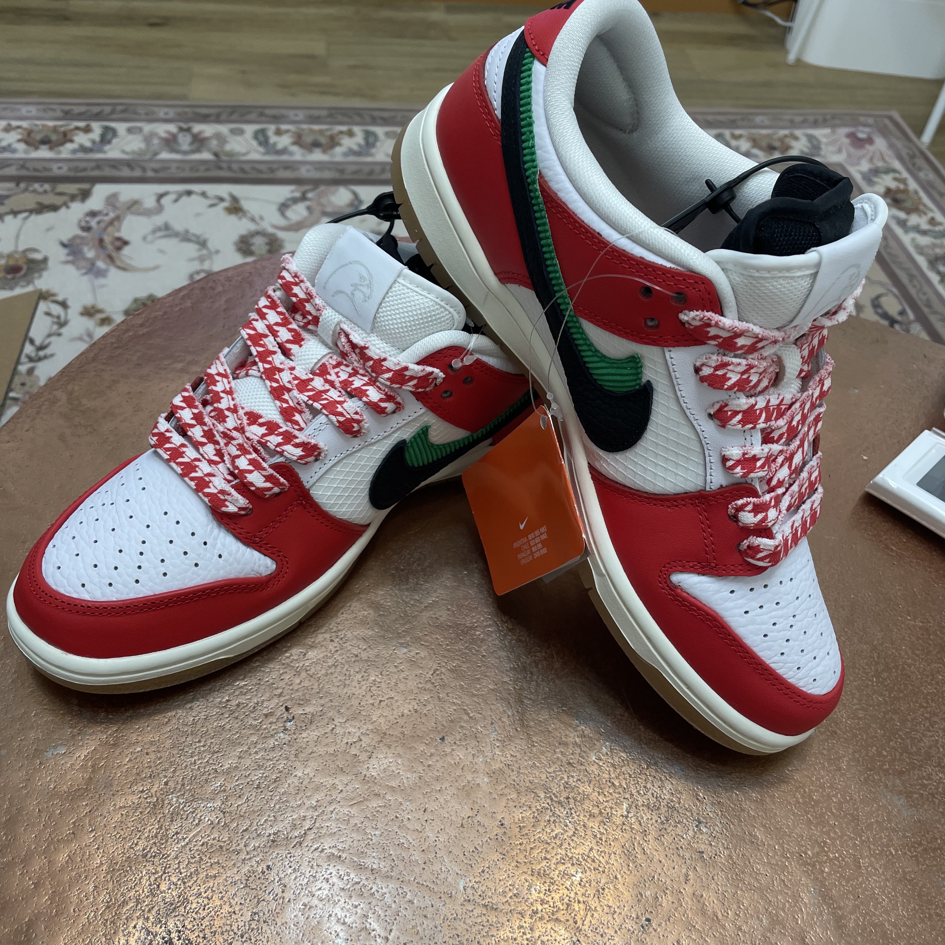 Nike x Frame Skate SB Dunk Low Pro Habibi 착용 스타일 - 1