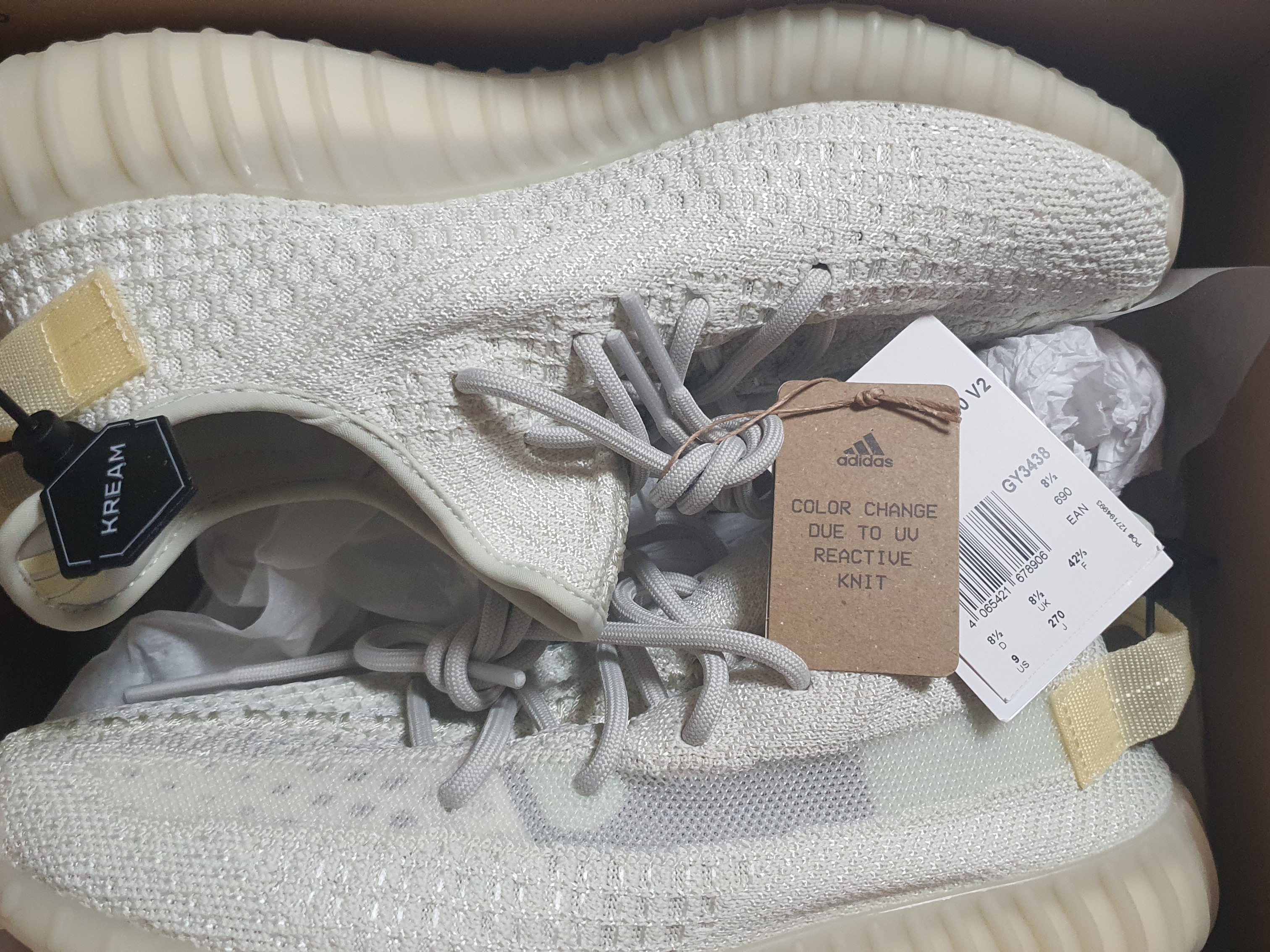 Adidas Yeezy Boost 350 V2 Light 착용 스타일 - 1