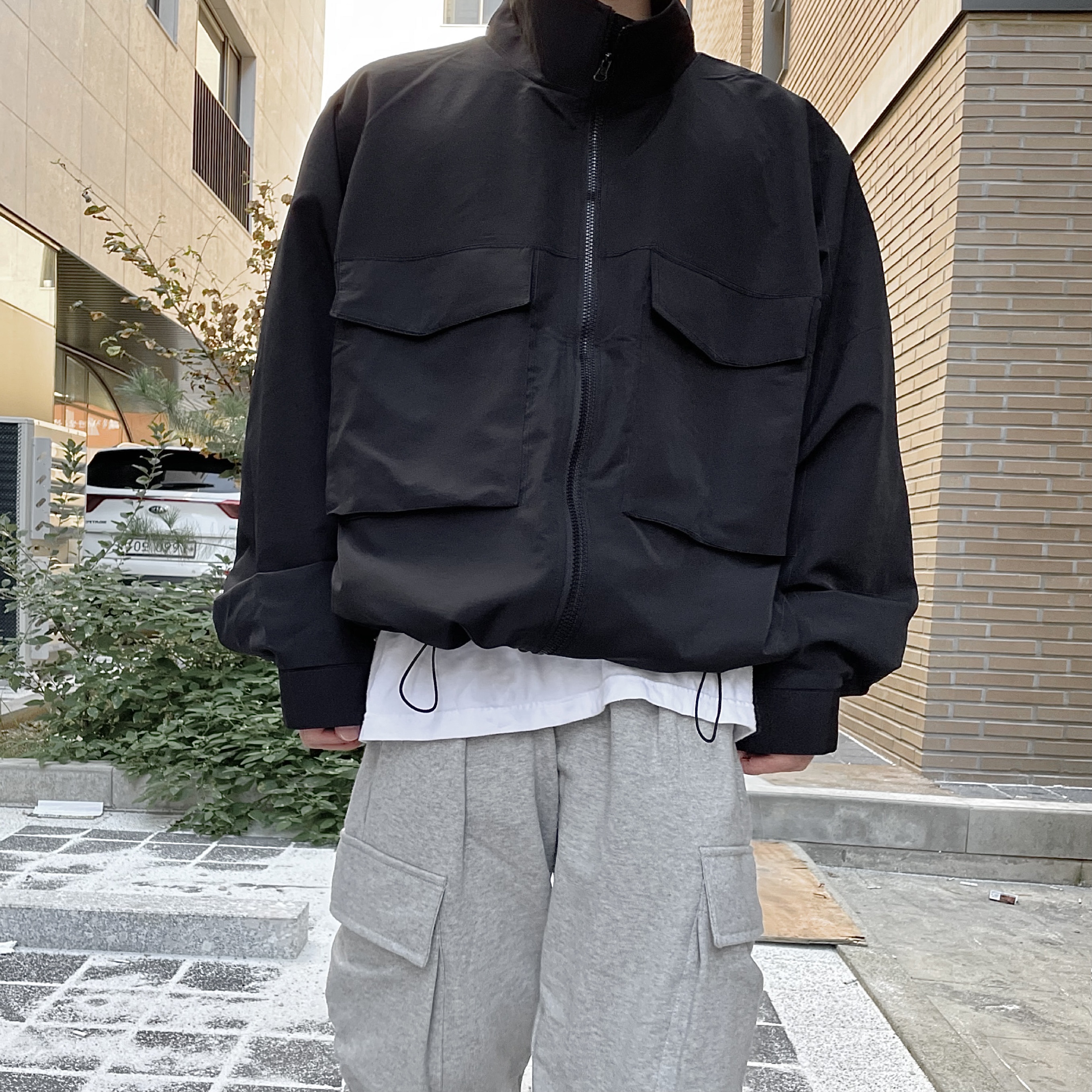 Jordan 1 Mid Light Smoke Grey 착용 스타일 - 2
