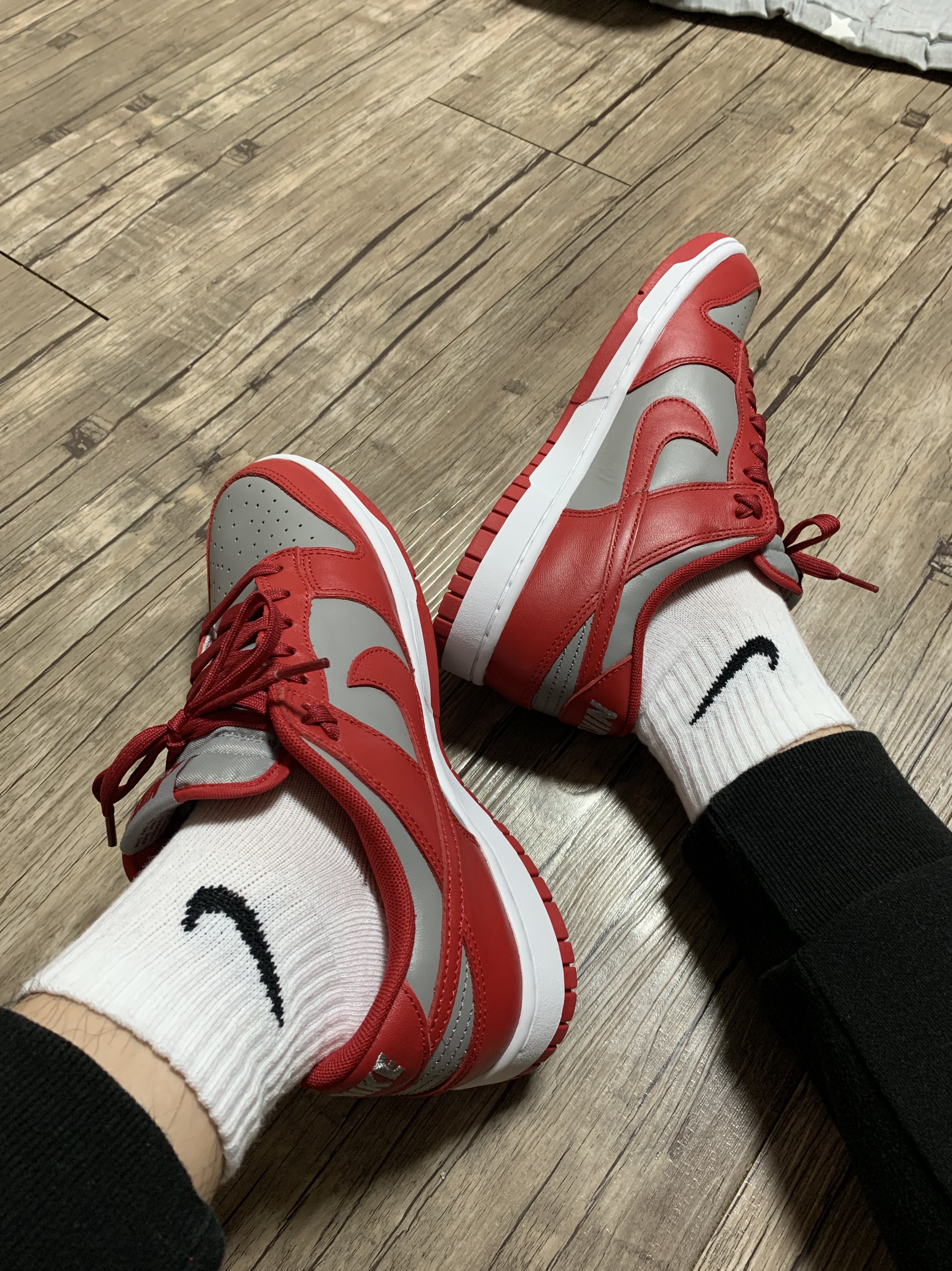 Nike Dunk Low Retro Medium Grey 착용 스타일 - 2