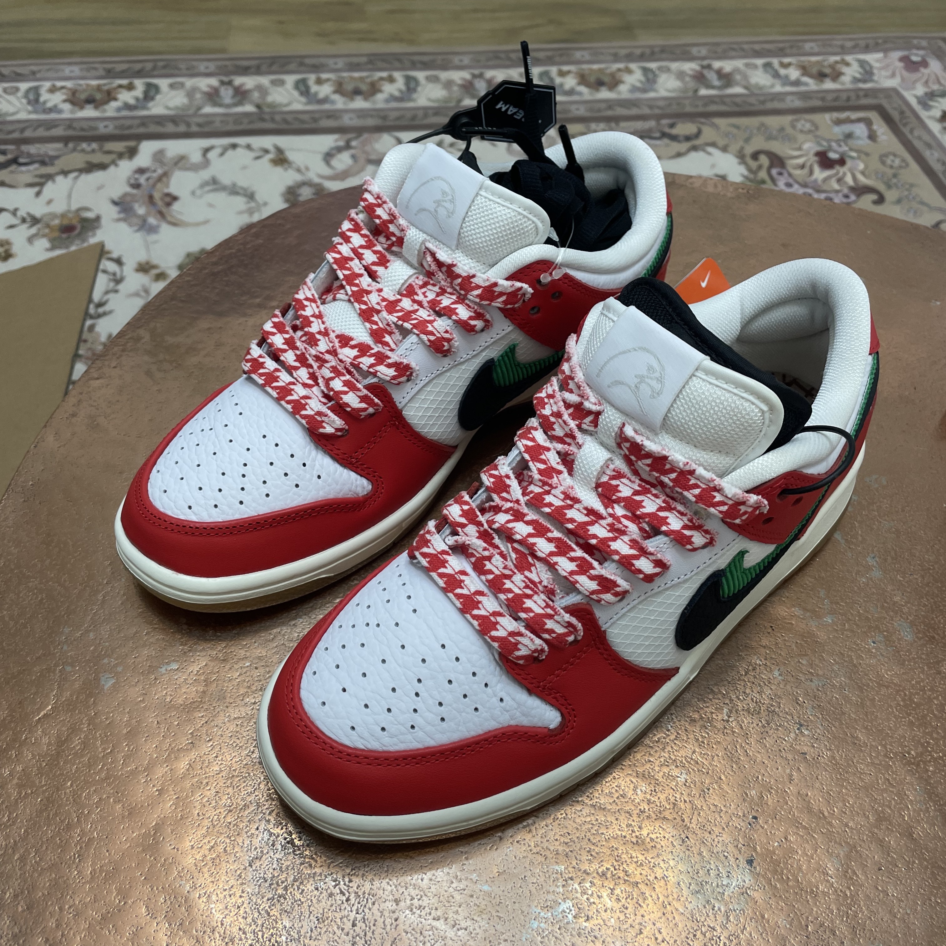 Nike x Frame Skate SB Dunk Low Pro Habibi 착용 스타일 - 3