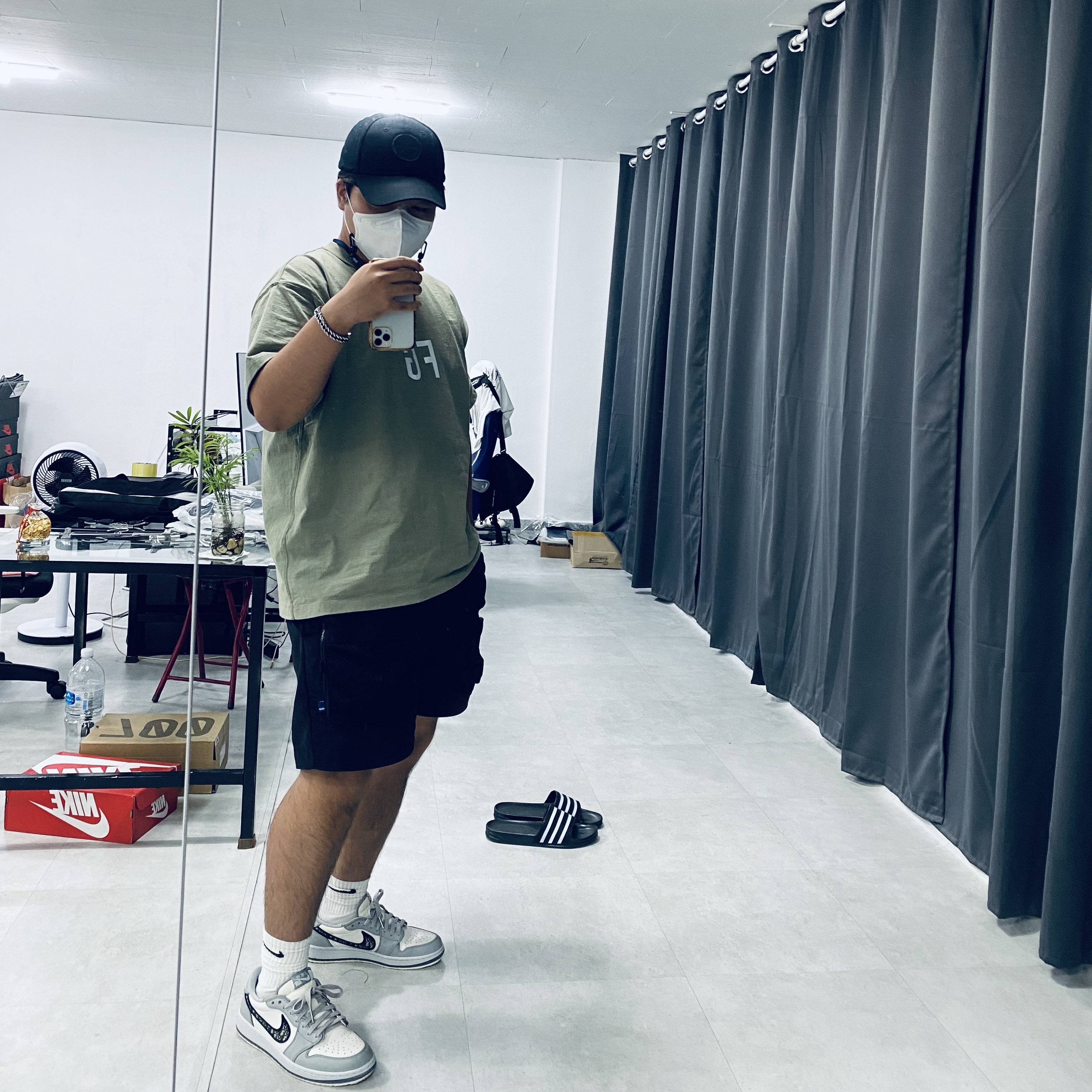 Jordan 1 x Dior Low OG, Stone Island 99175 Cap Black - 20FW 착용 스타일