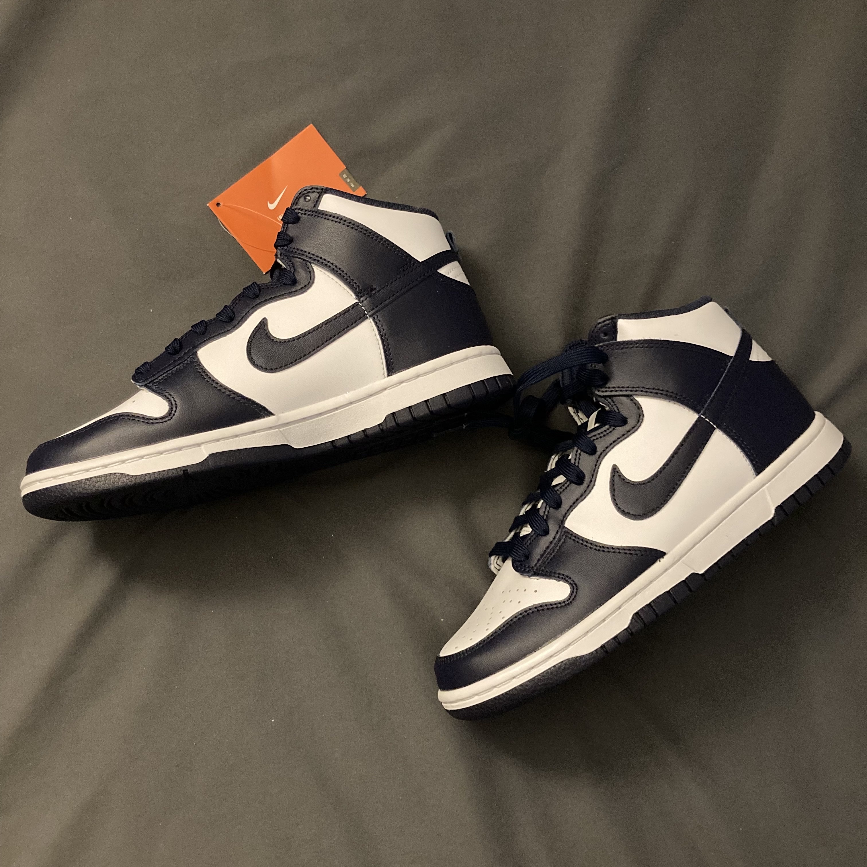 Nike Dunk High Retro Championship Navy 착용 스타일 - 1