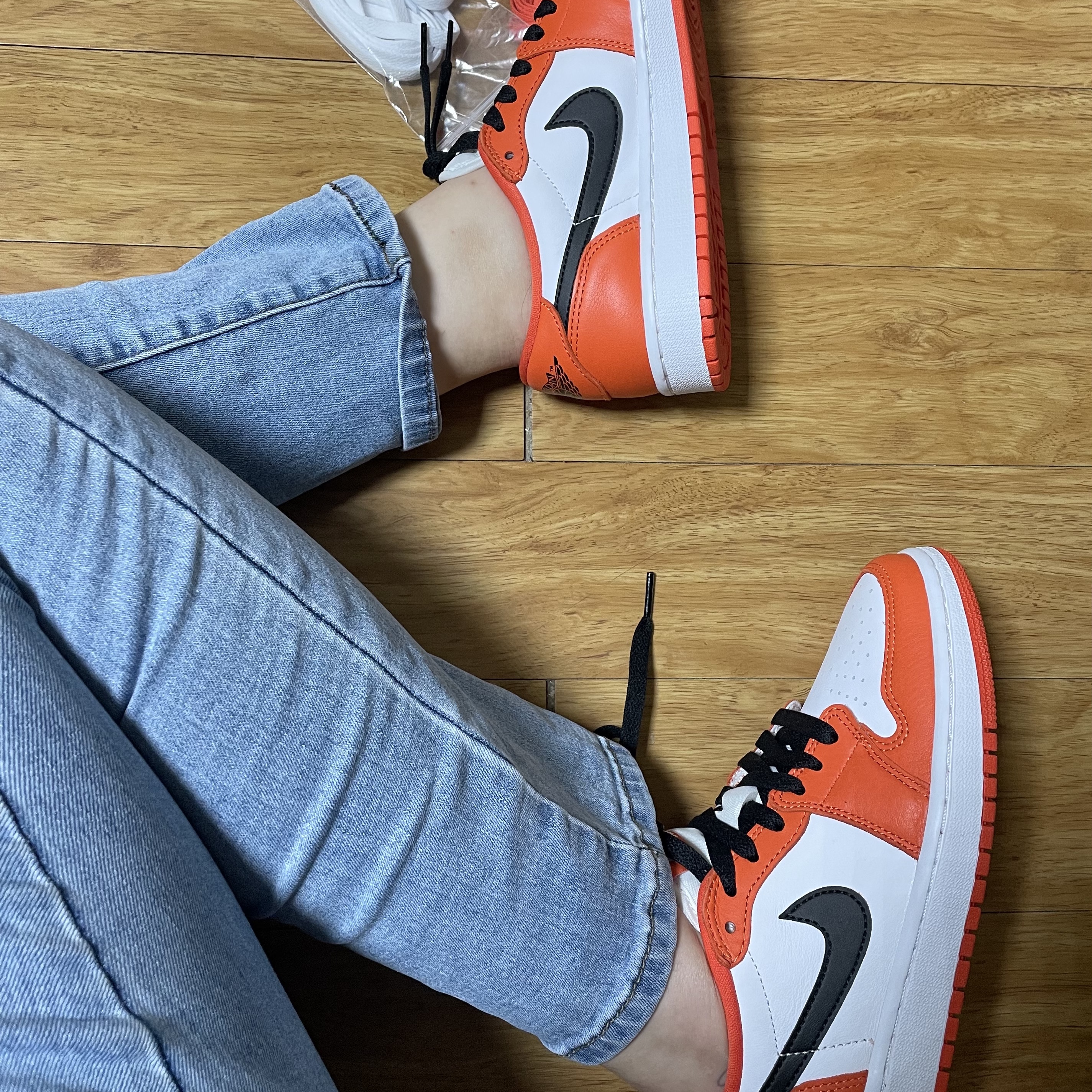 (W) Jordan 1 Low OG Starfish 착용 스타일 - 2