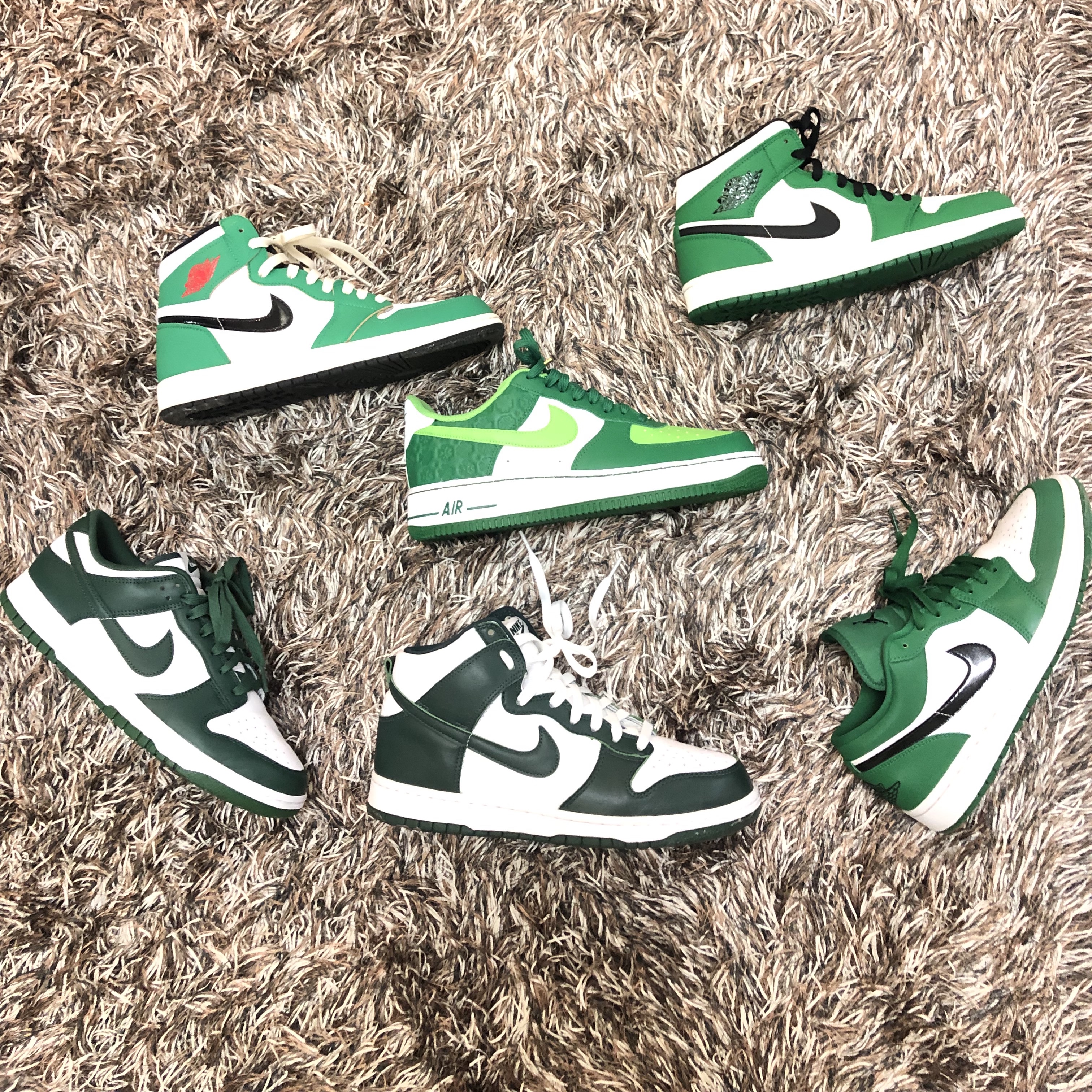 Nike Dunk Low Retro Varsity Green, (W) Jordan 1 Retro High OG Lucky Green 착용 스타일