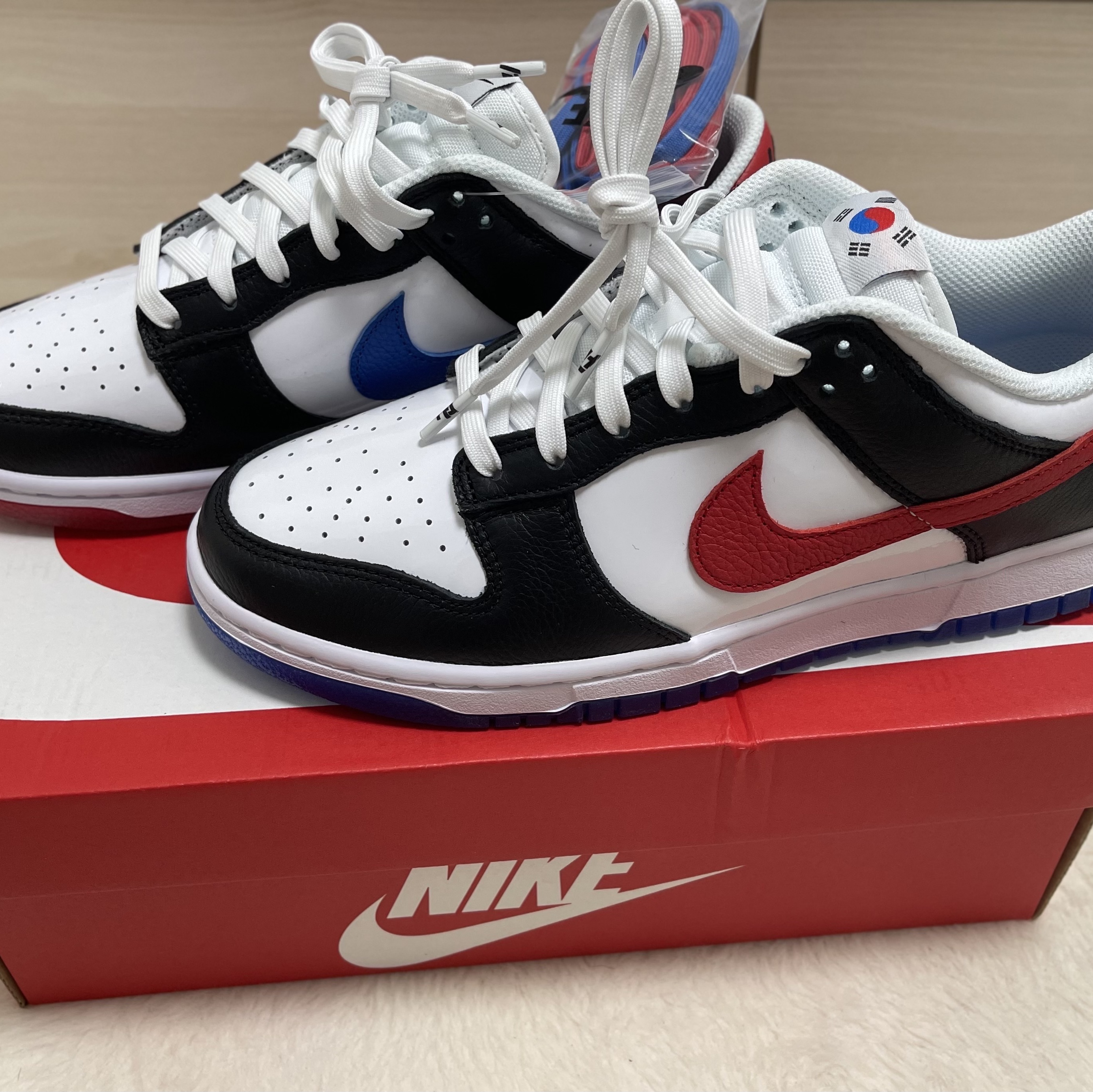 Nike Dunk Low SE Seoul 착용 스타일 - 2
