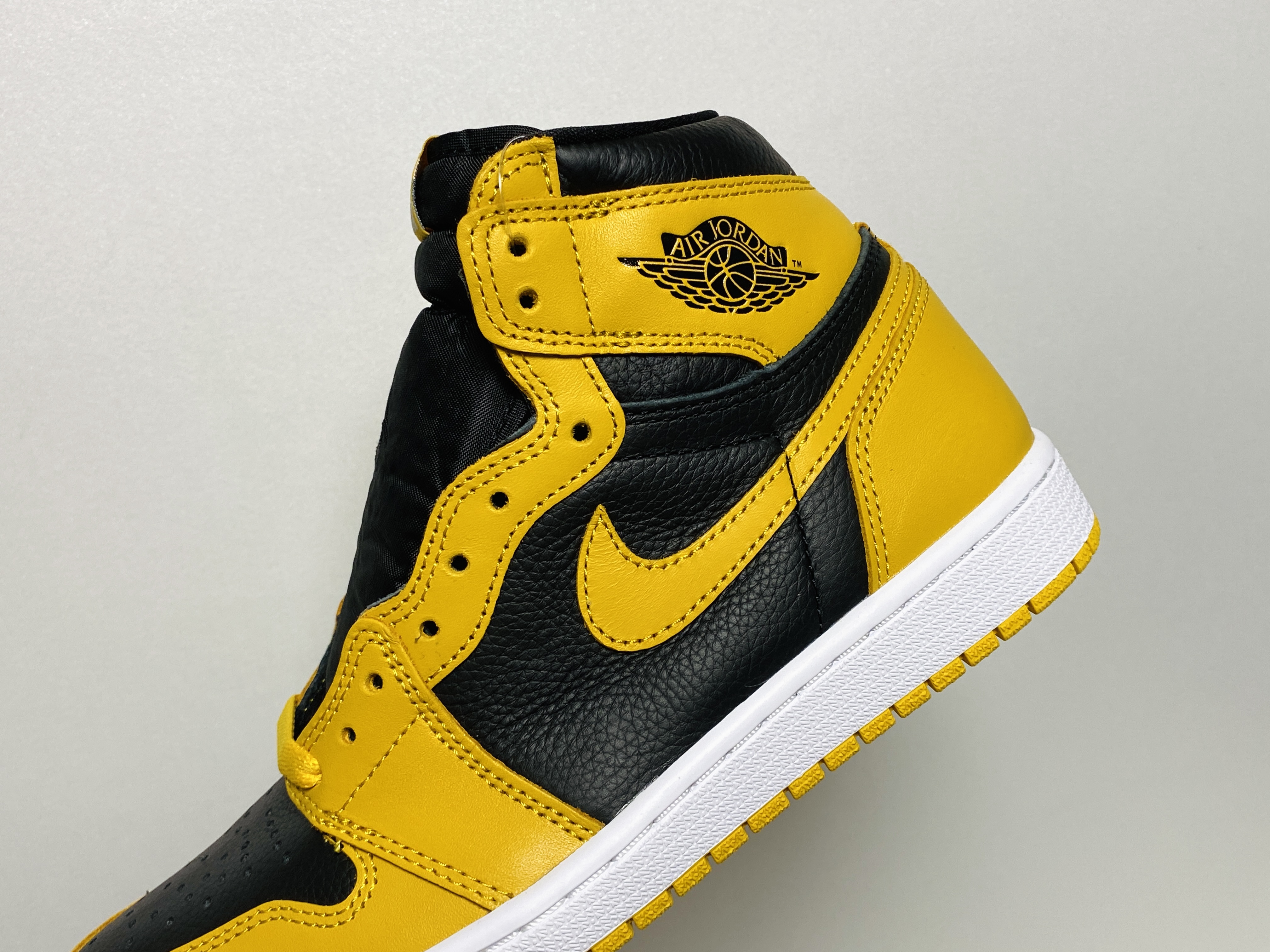 Jordan 1 Retro High OG Pollen 착용 스타일 - 3
