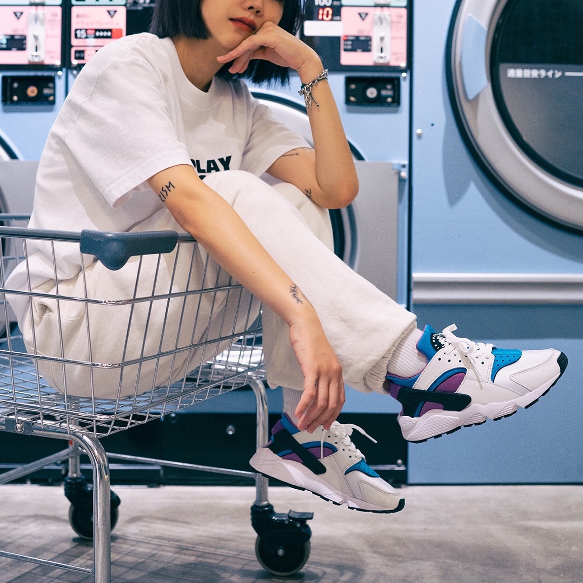 Nike Air Huarache OG White Aquatone 착용 스타일