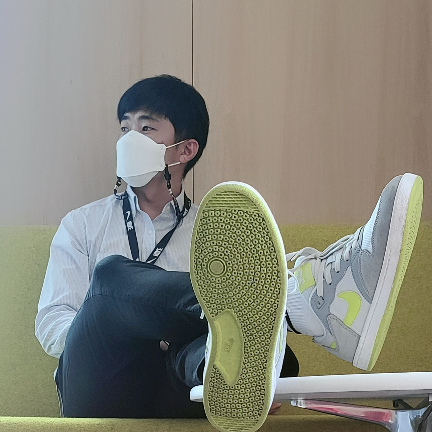 Nike SB Alleyoop Bright Cactus 착용 스타일
