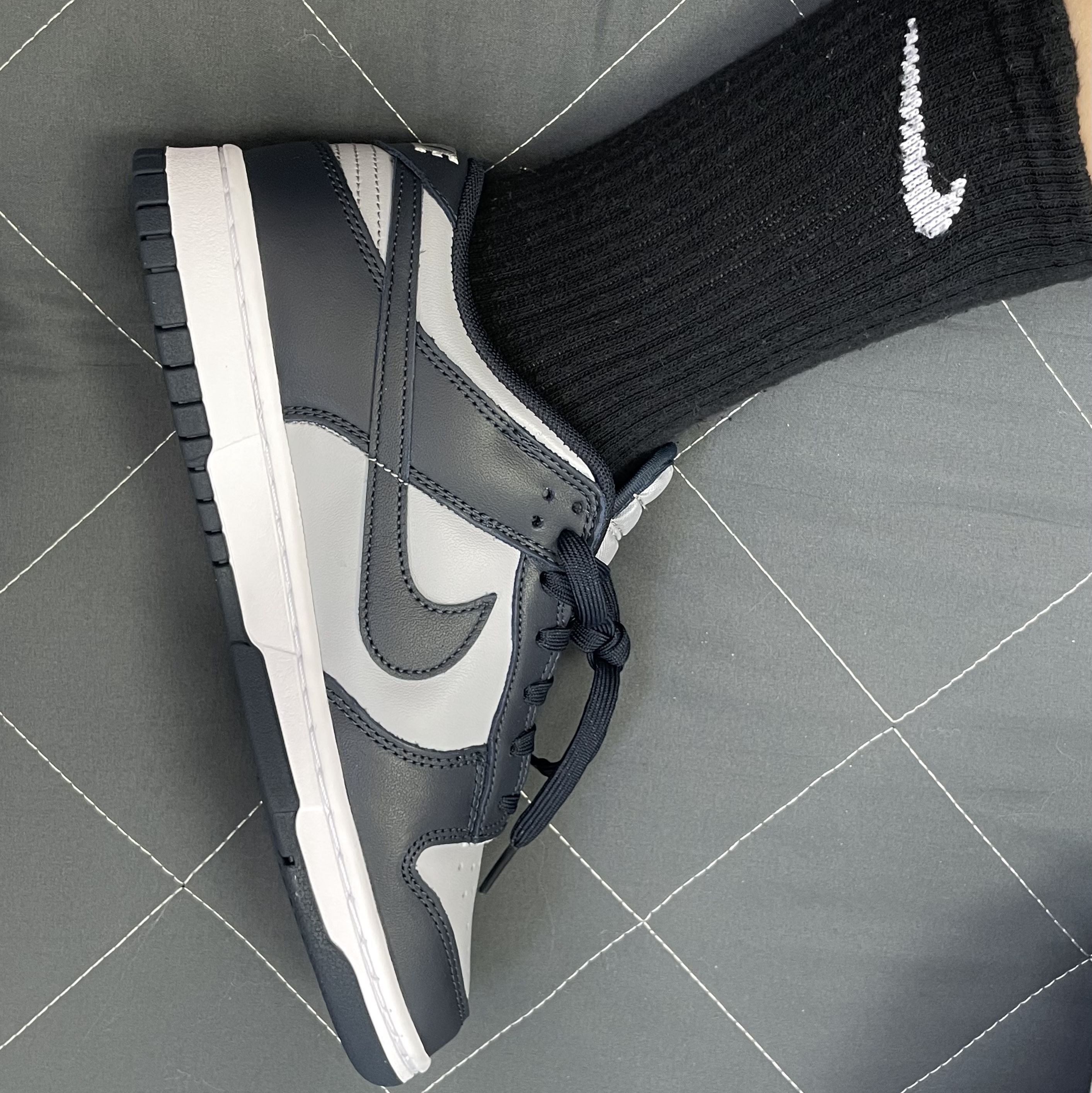 Nike Dunk Low Retro Championship Grey 착용 스타일