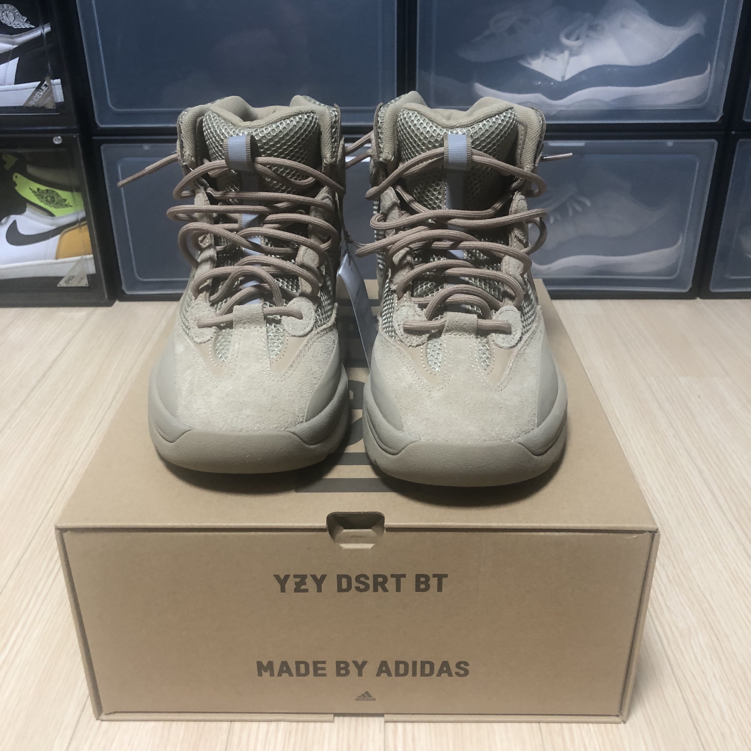 Adidas Yeezy Desert Boot Rock 착용 스타일 - 2