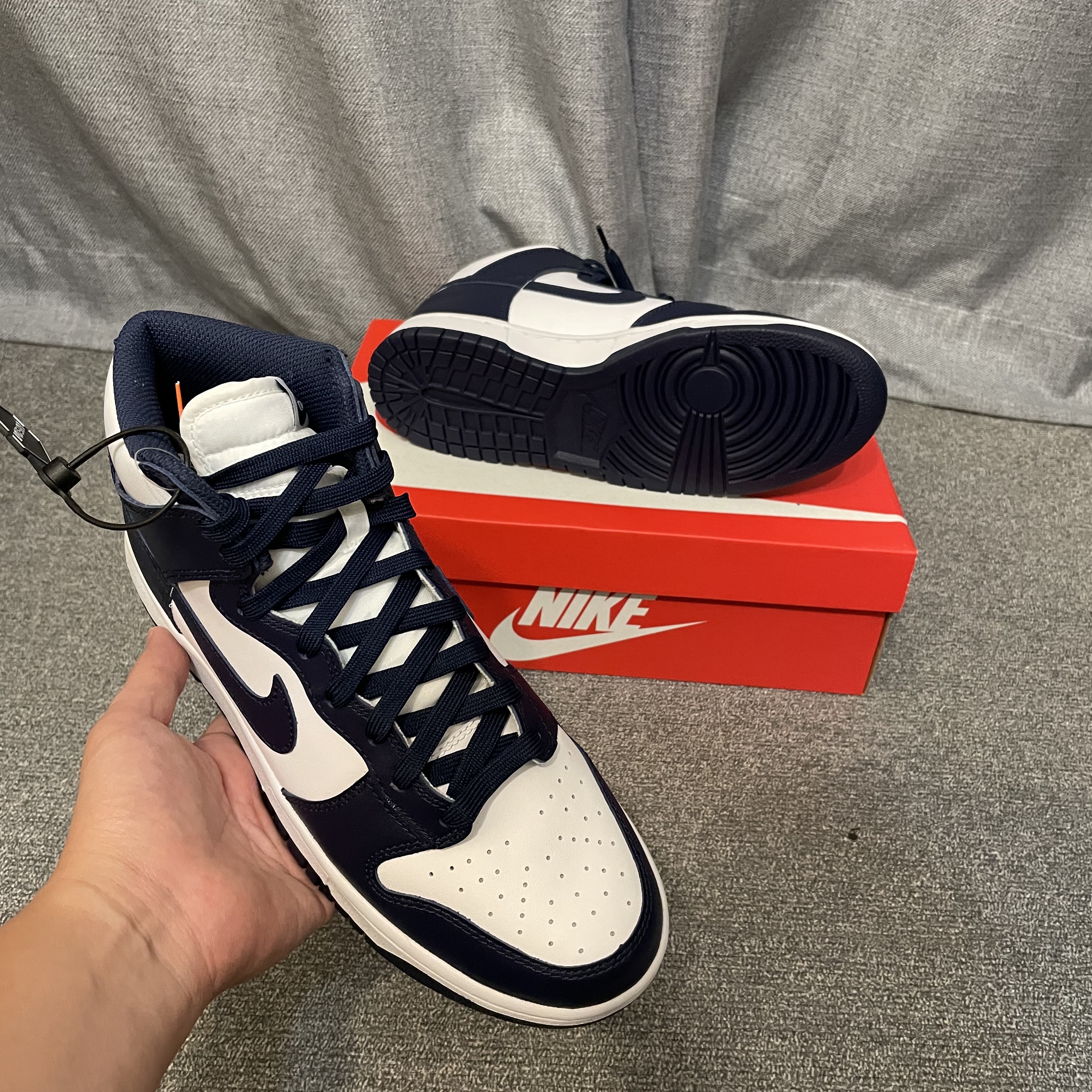 Nike Dunk High Retro Championship Navy 착용 스타일 - 4